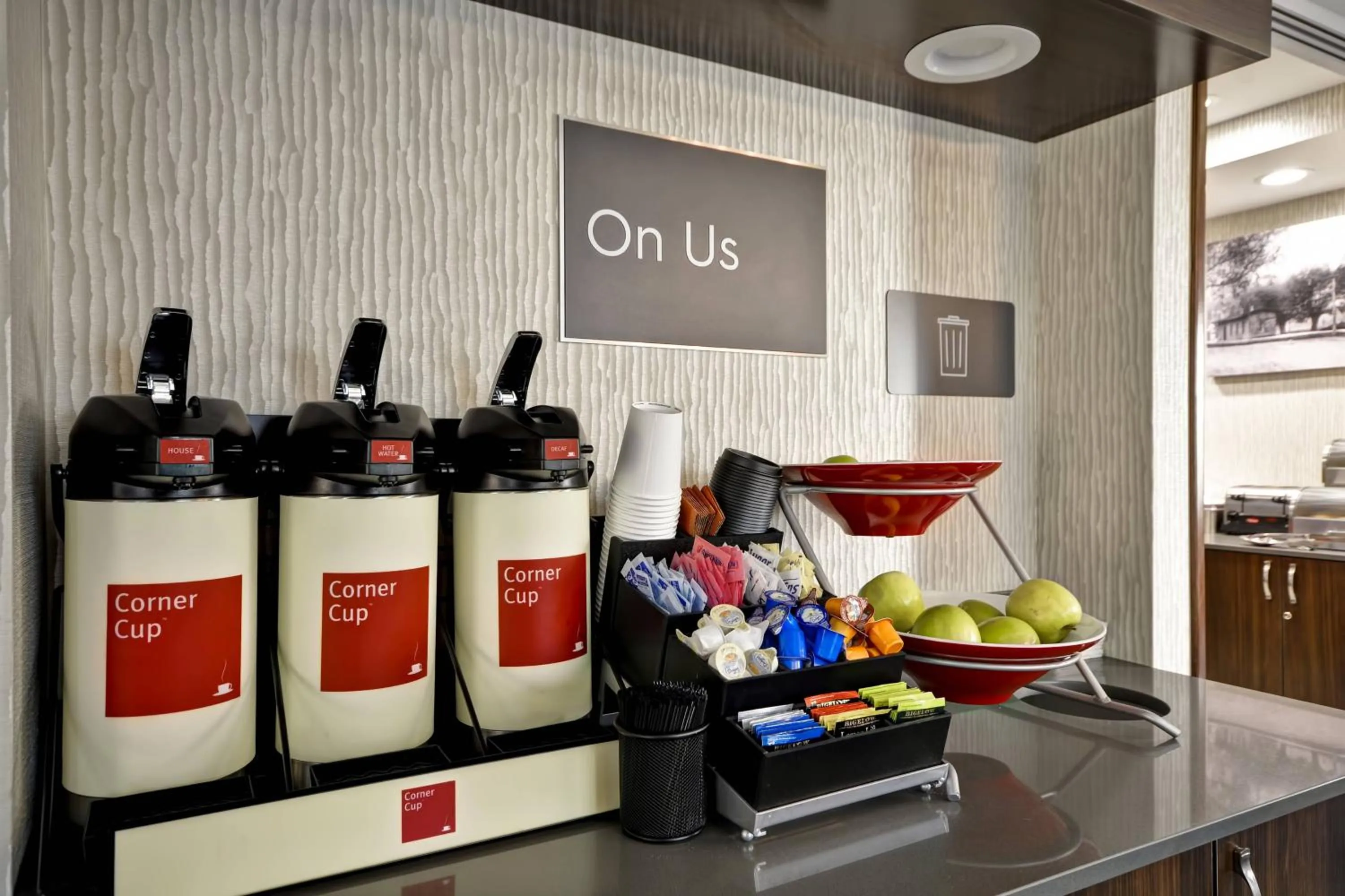 Lounge or bar in TownePlace Suites by Marriott Cranbury South Brunswick