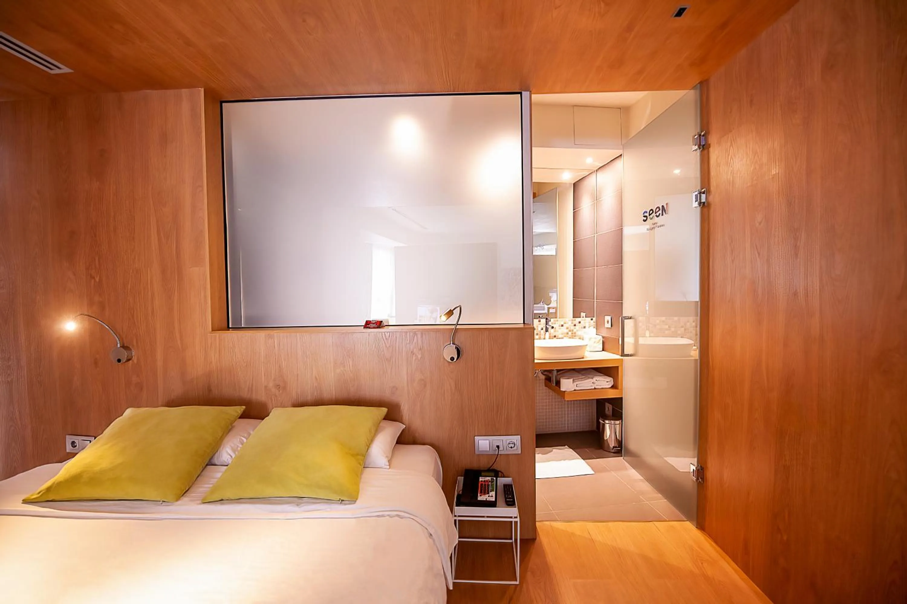 Bed in Seen Hotel Abidjan Plateau