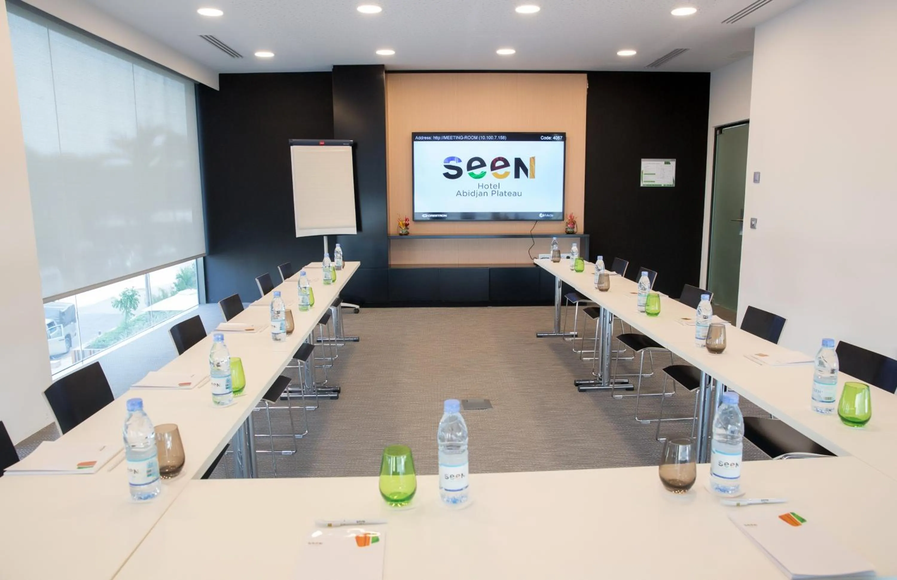 Meeting/conference room in Seen Hotel Abidjan Plateau
