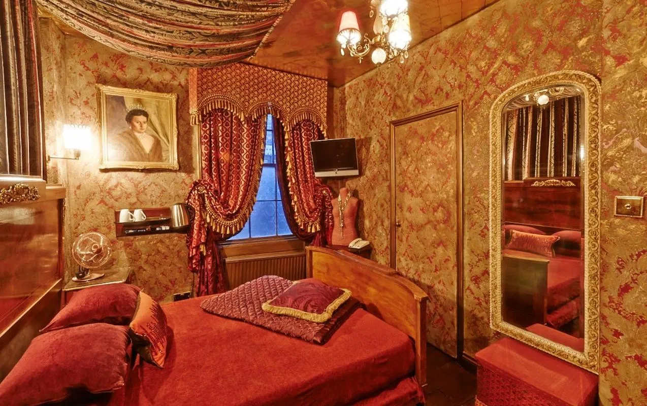 Bed in Pavilion Hotel