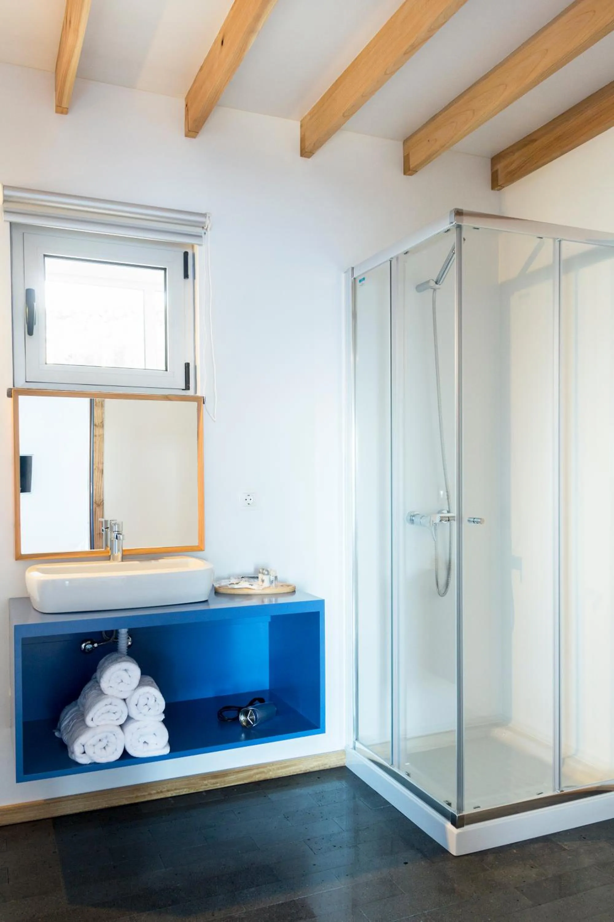 Toilet in Lofts Azul Pastel