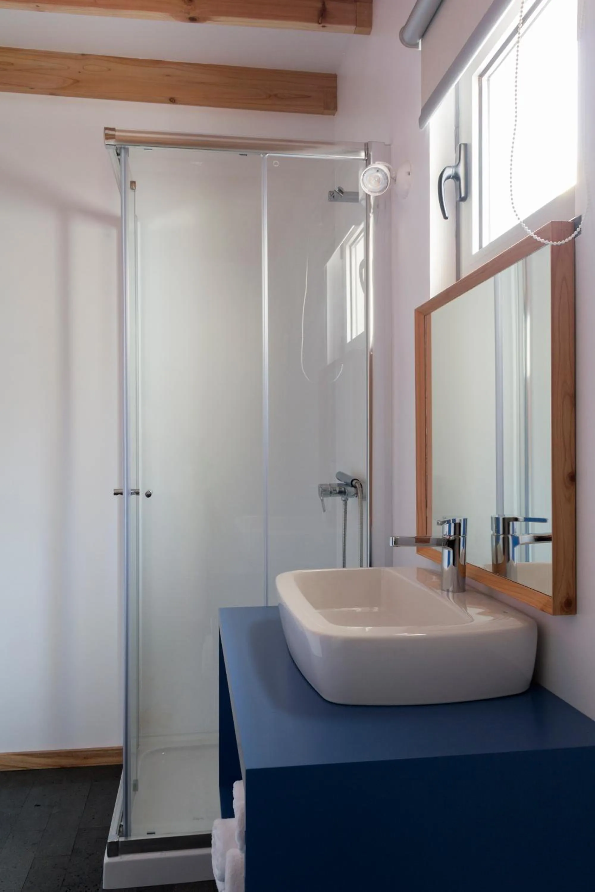 Toilet in Lofts Azul Pastel