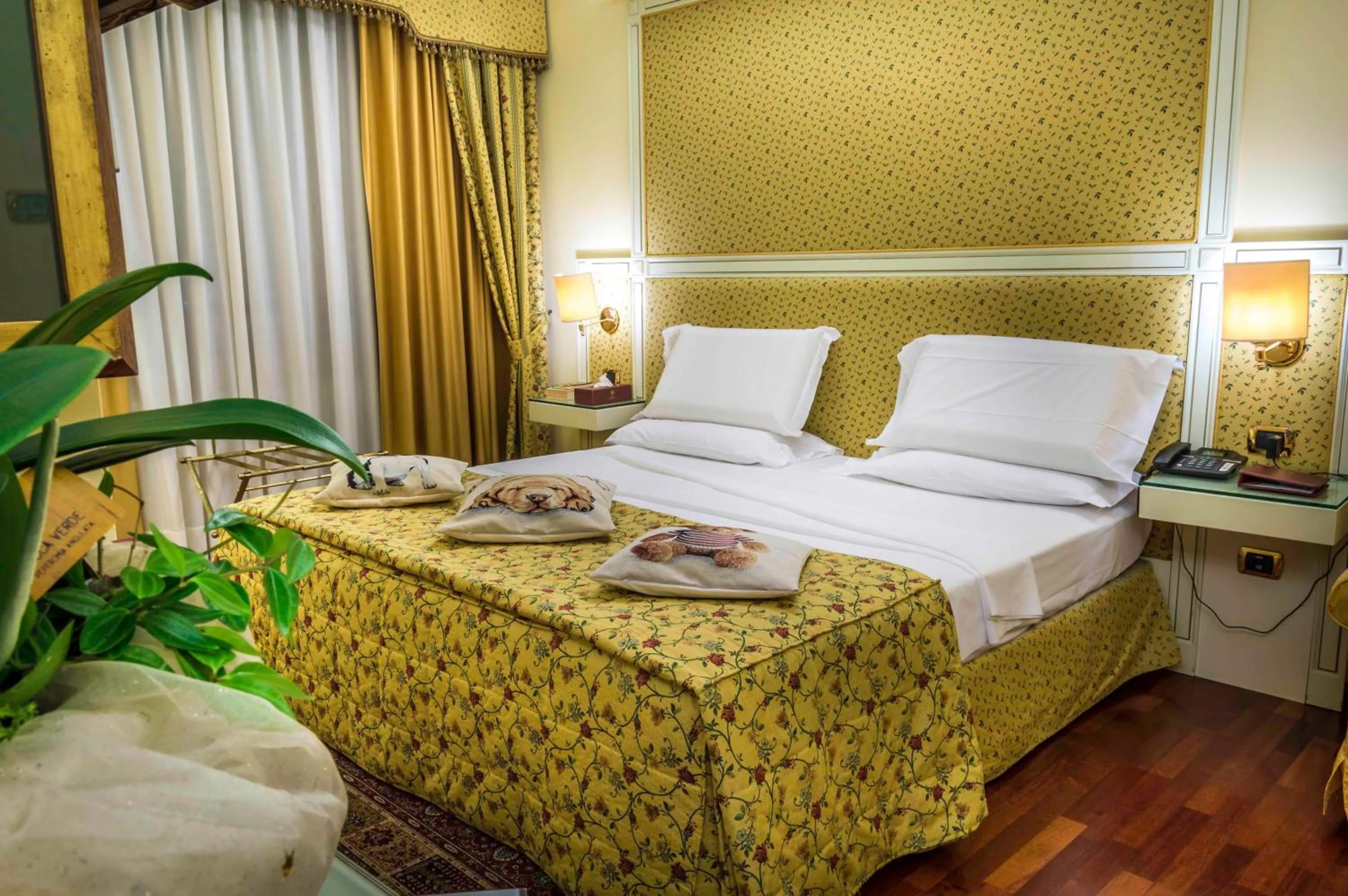 Bedroom, Bed in LVG Hotel Collection - La Bussola