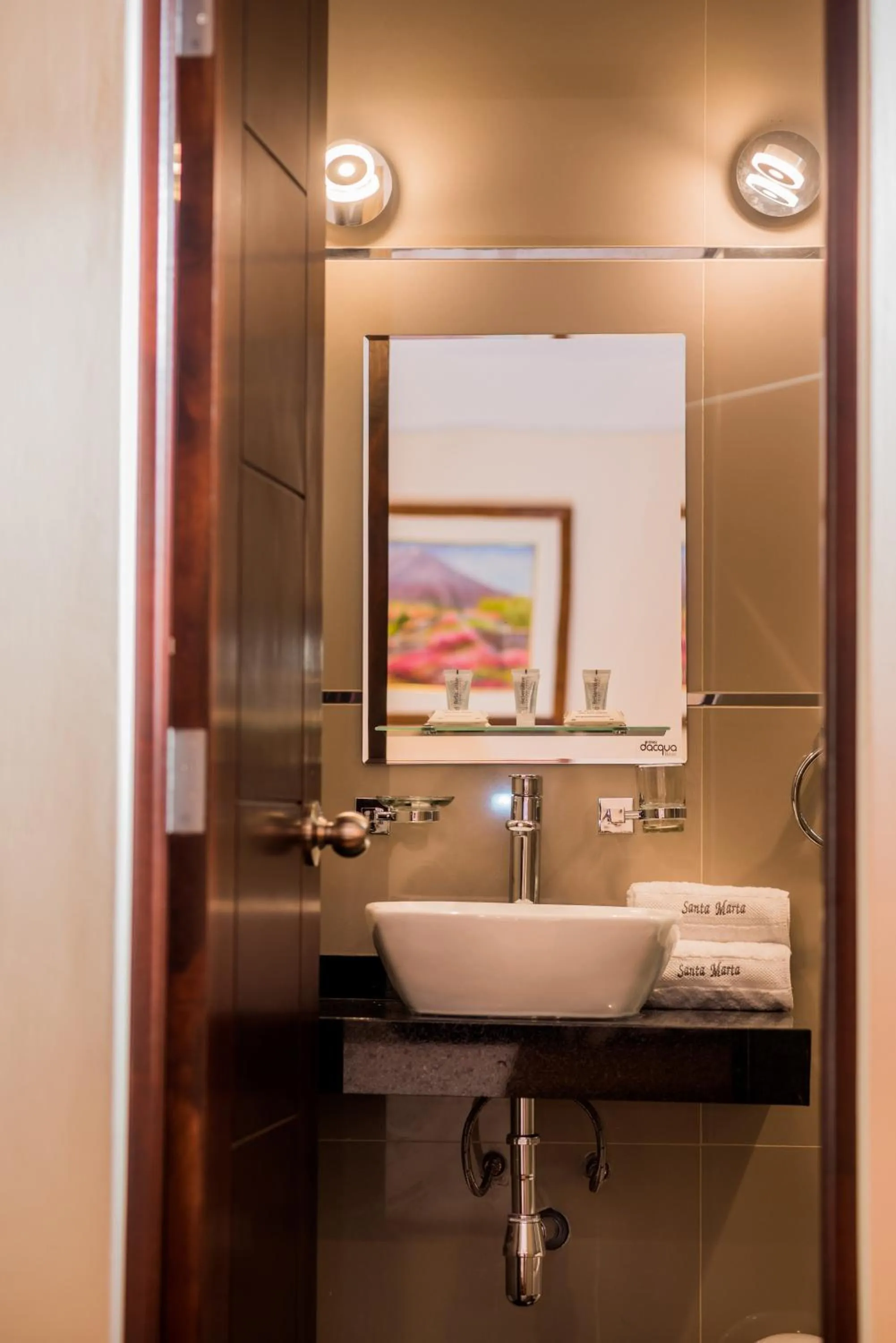 Shower in Santa Marta Hotel