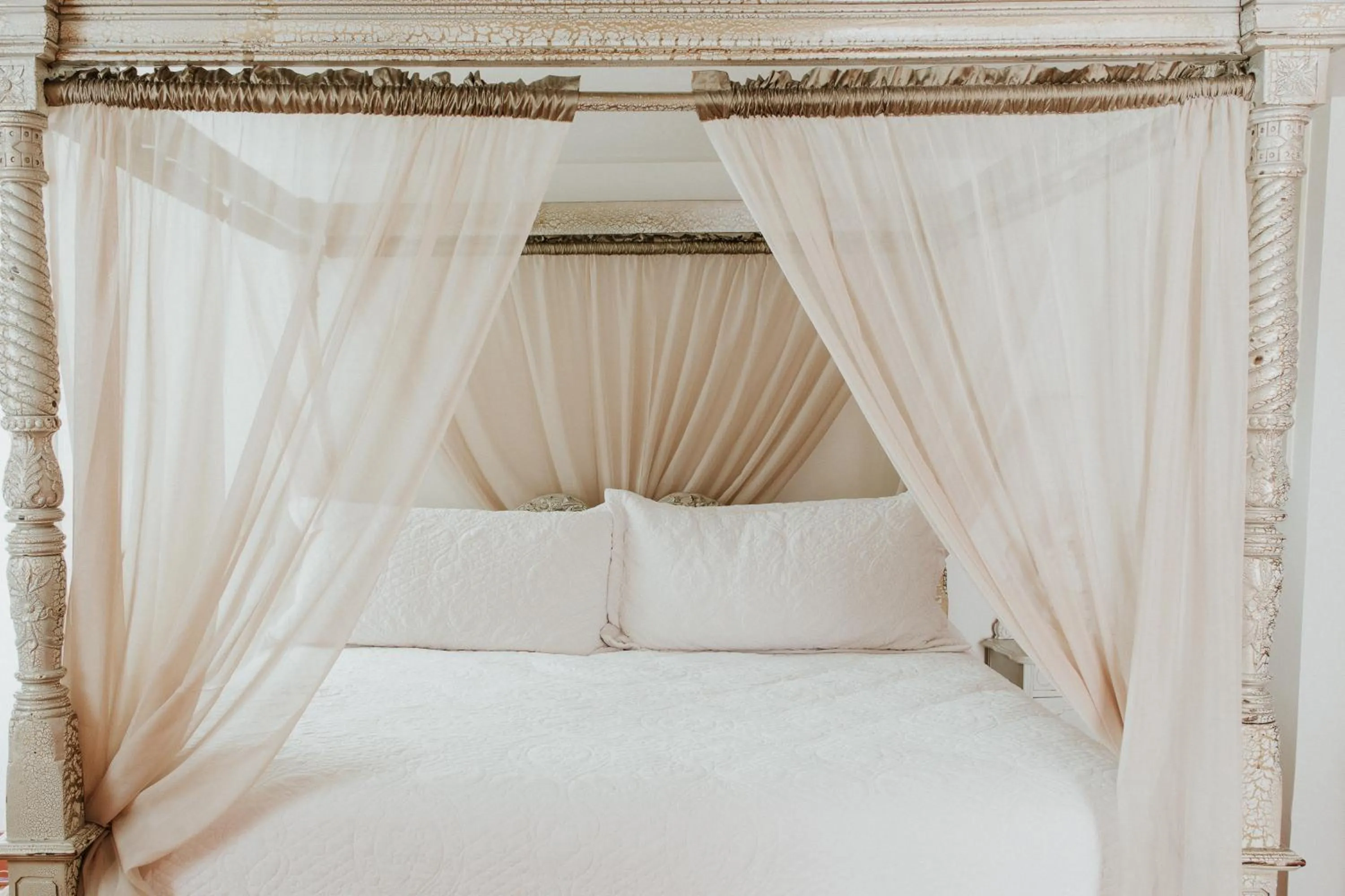 Photo of the whole room, Bed in Maison Mouton Bed & Breakfast