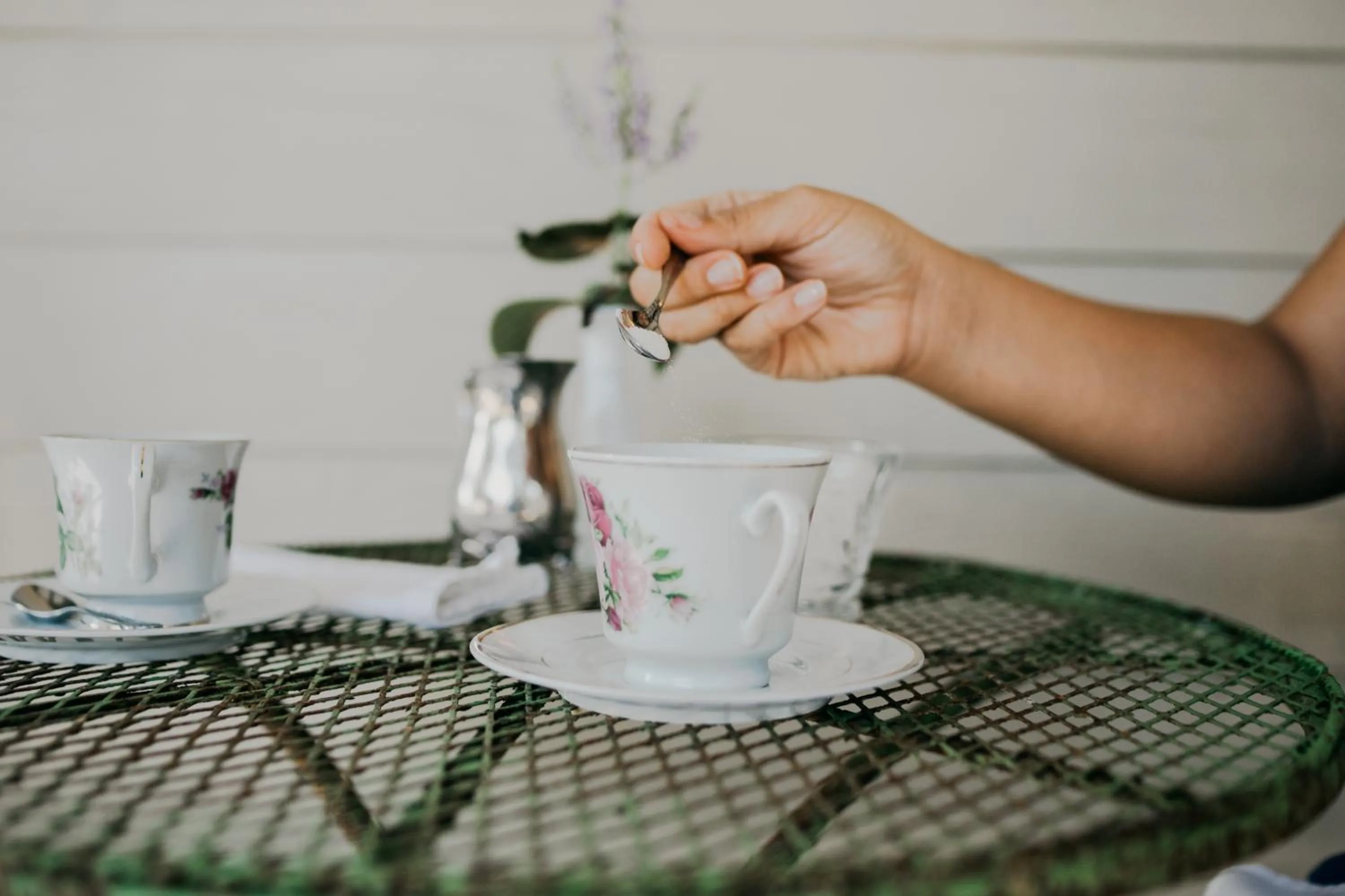 Food and drinks in Maison Mouton Bed & Breakfast