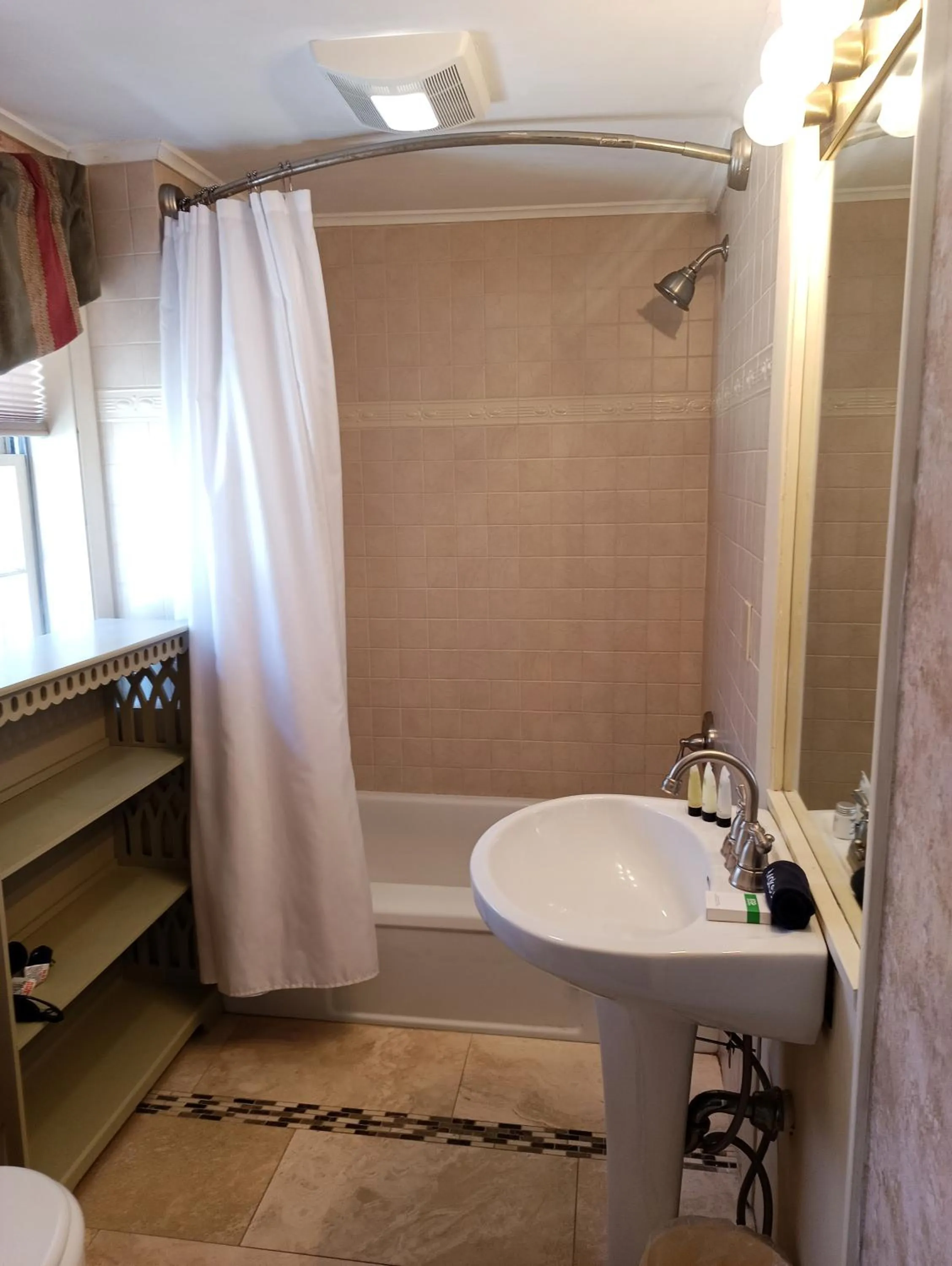 Bathroom in Arlington Inn & Spa