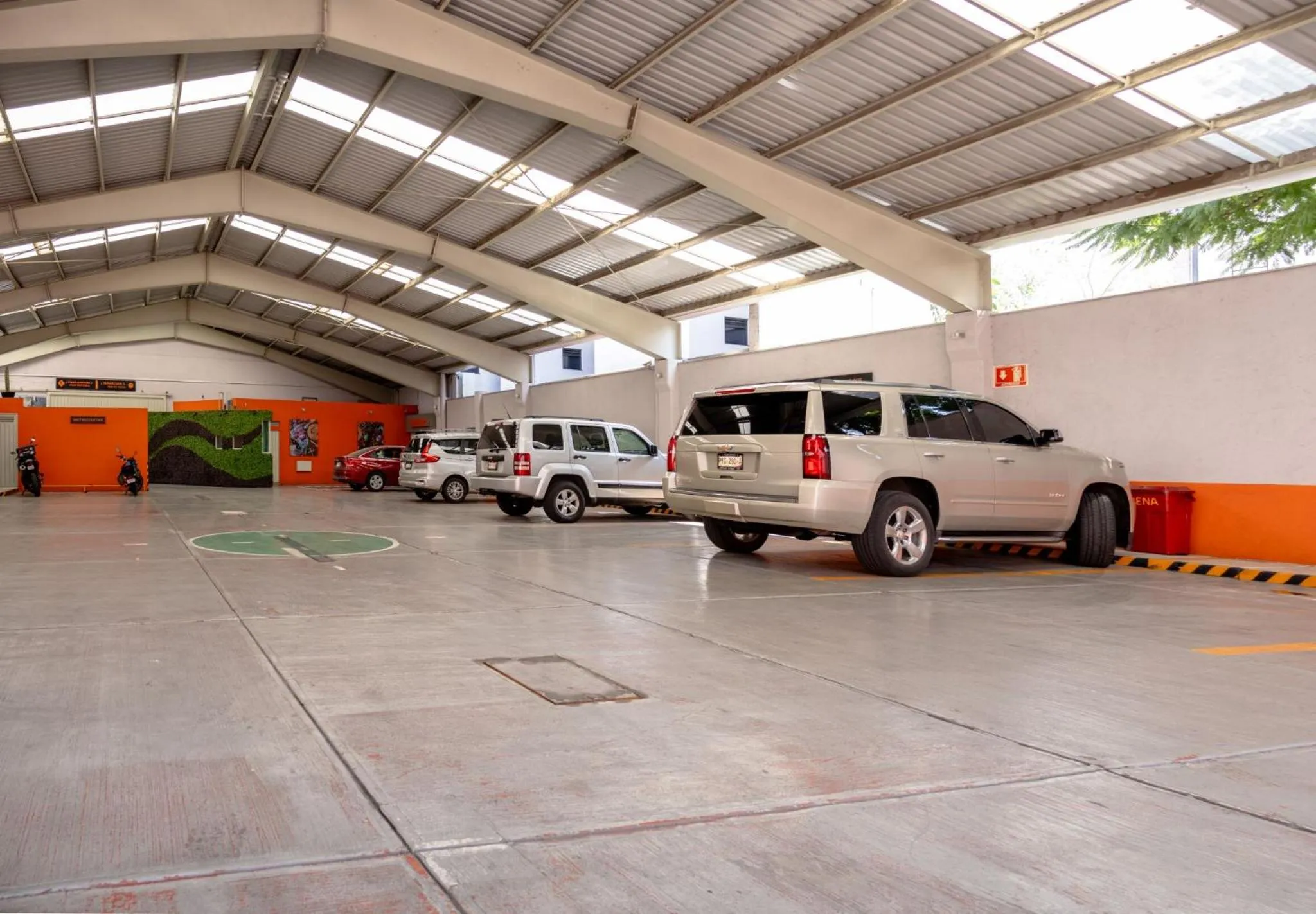 Parking in Hotel Villa del Mar