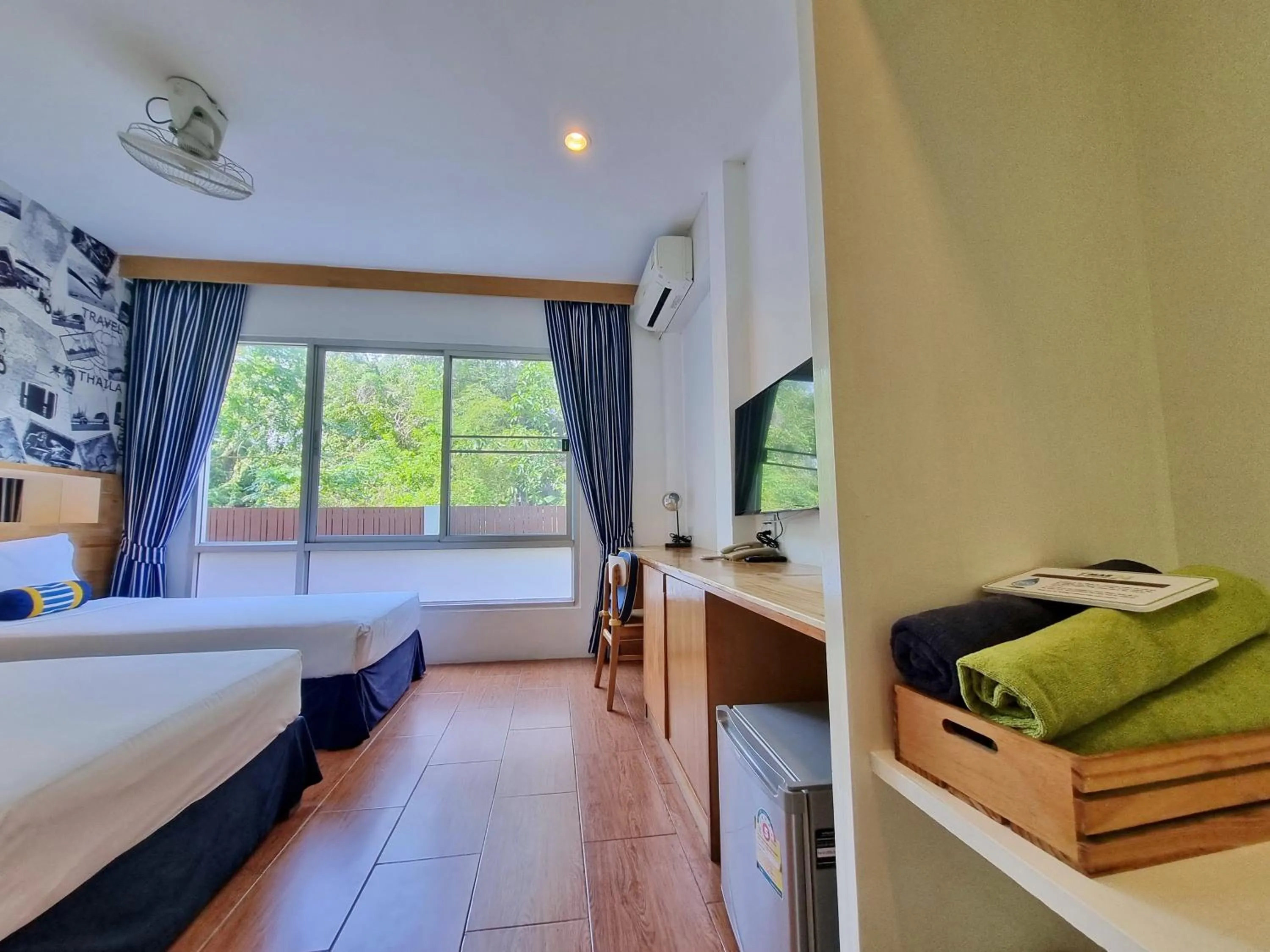 View (from property/room), Bed in MAR24 Koh Tao Hotel