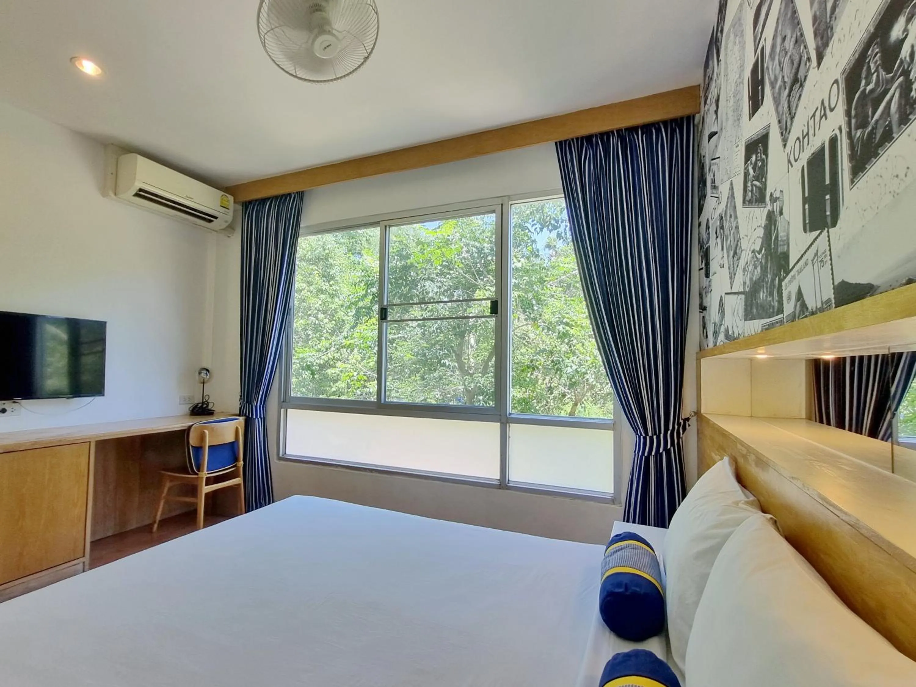 Bed in MAR24 Koh Tao Hotel