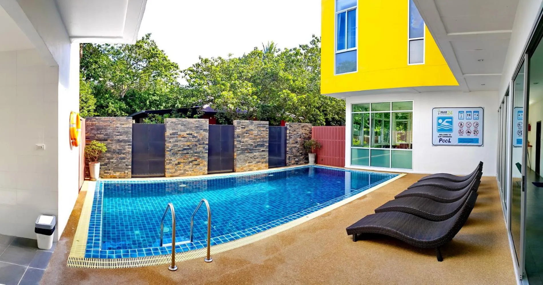 Swimming pool in MAR24 Koh Tao Hotel