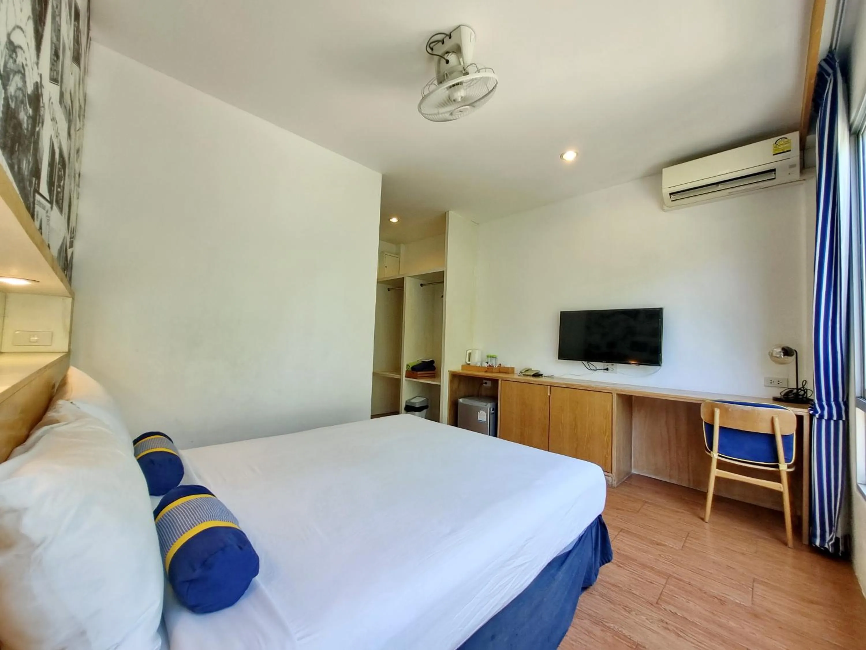 Bed in MAR24 Koh Tao Hotel