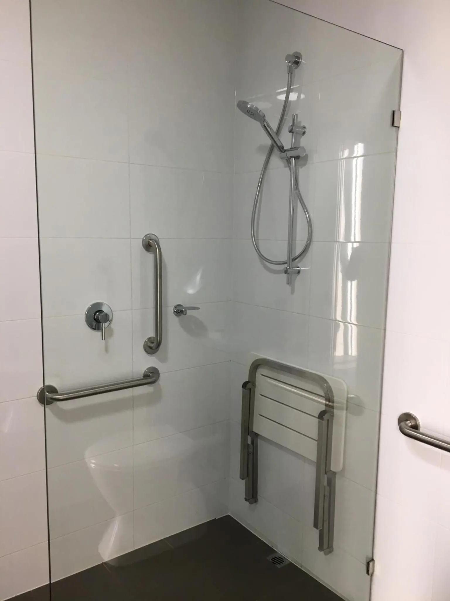 Bathroom in Robe Marina Accommodation