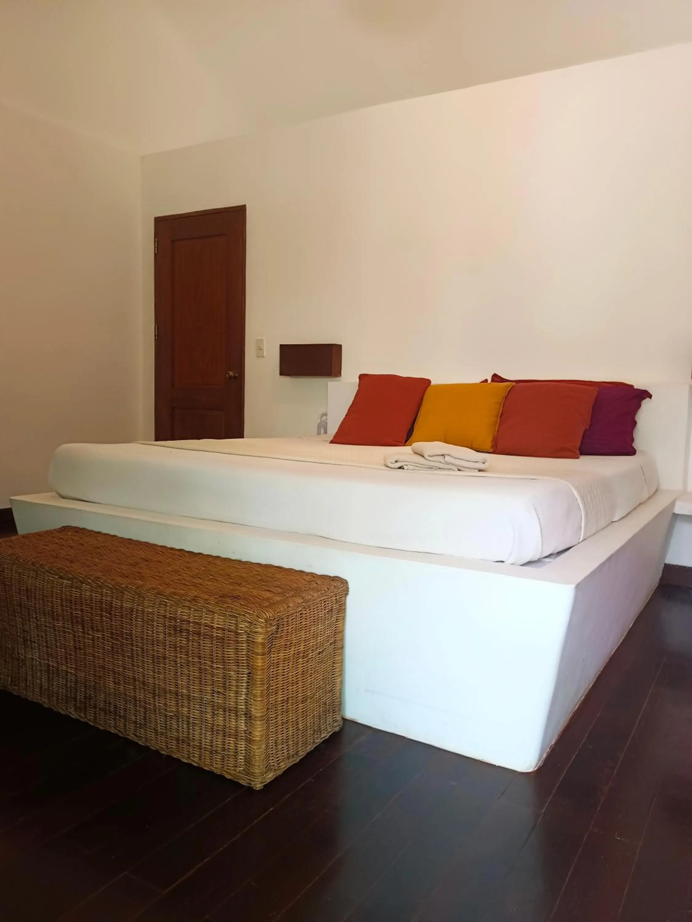 Bedroom, Bed in Villa Kalachuchi V.K