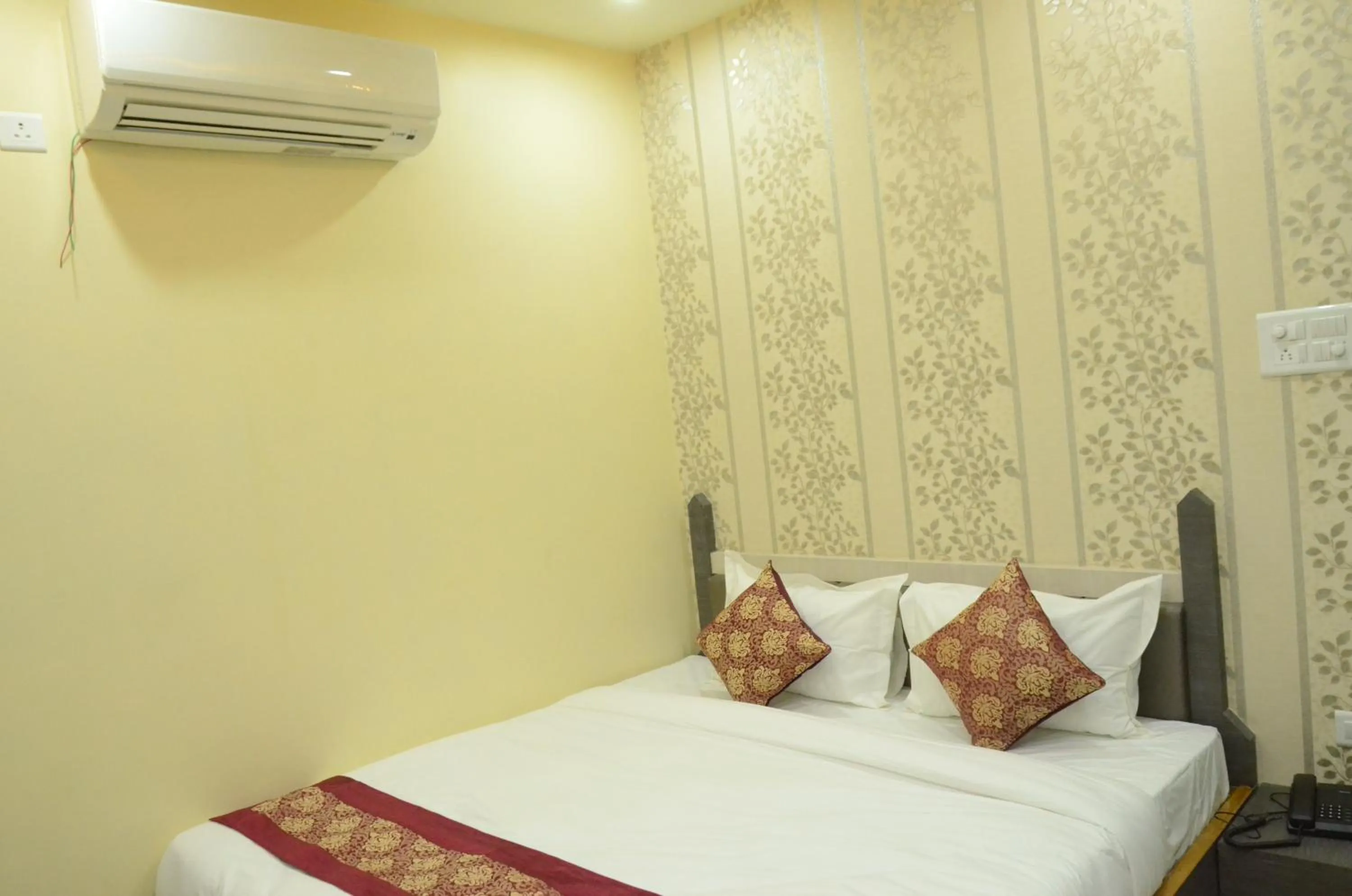 bunk bed, Bed in Hotel Rahil Palace