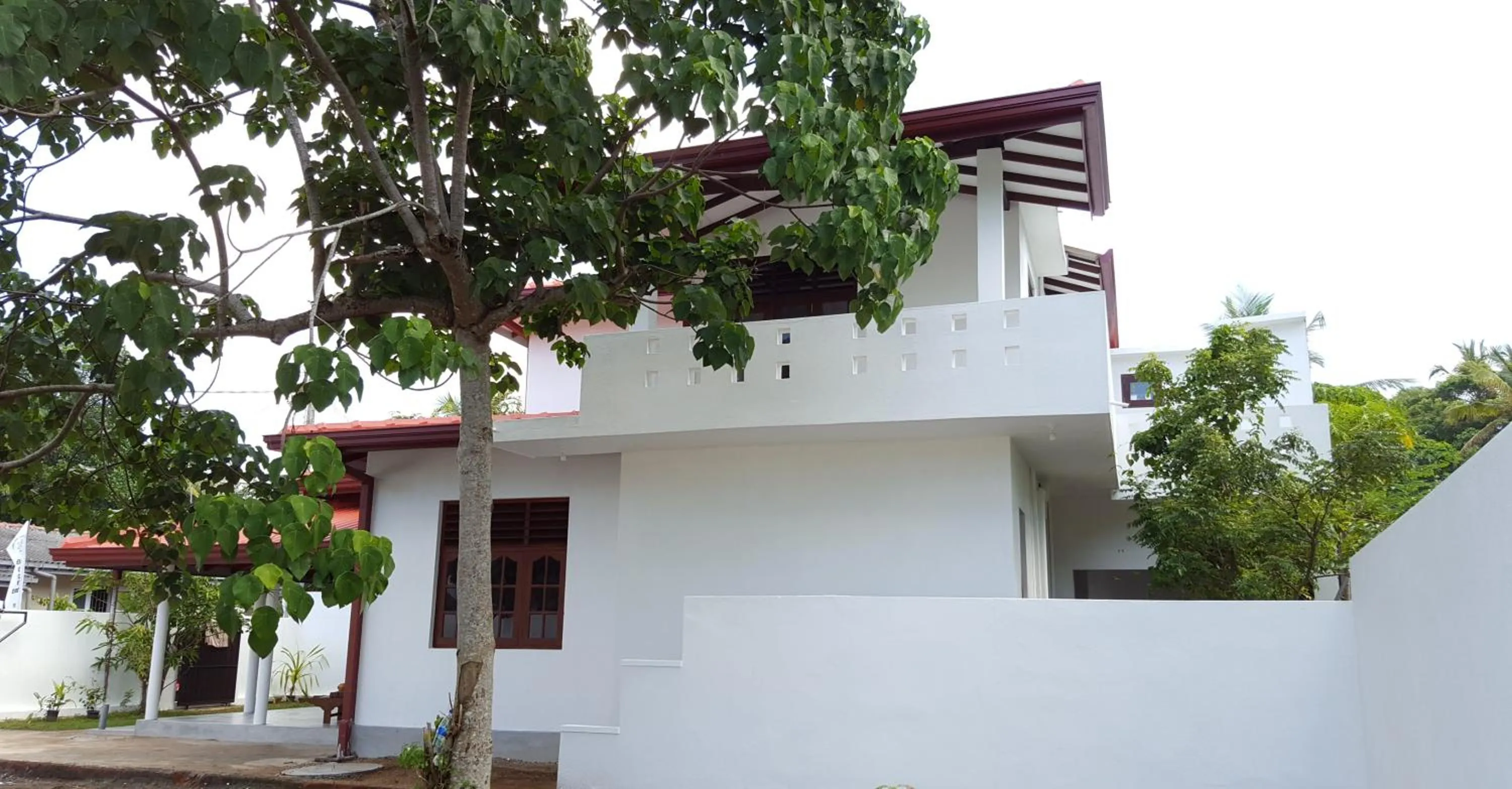 Property building in Emildale Villa