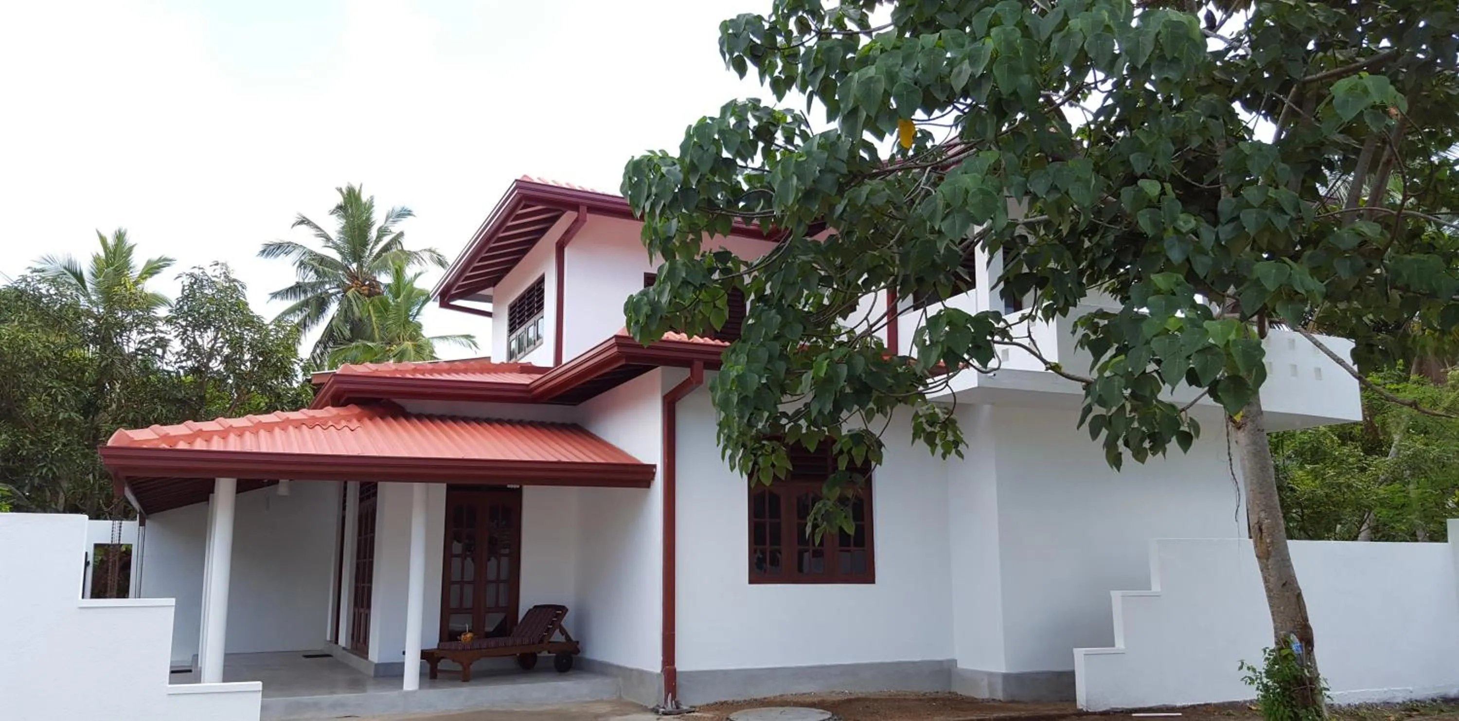Property building in Emildale Villa