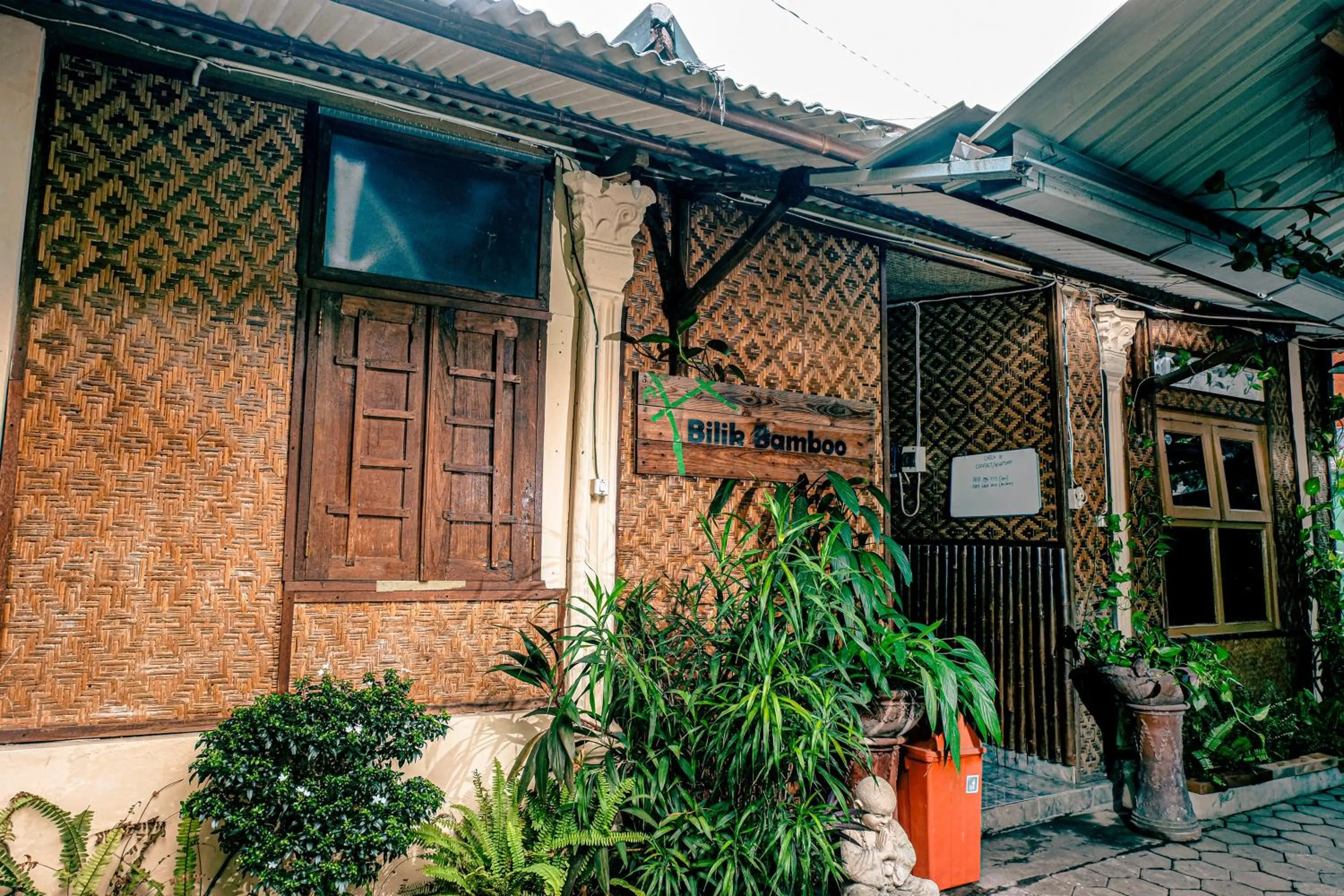 Property building in Glory Homestay