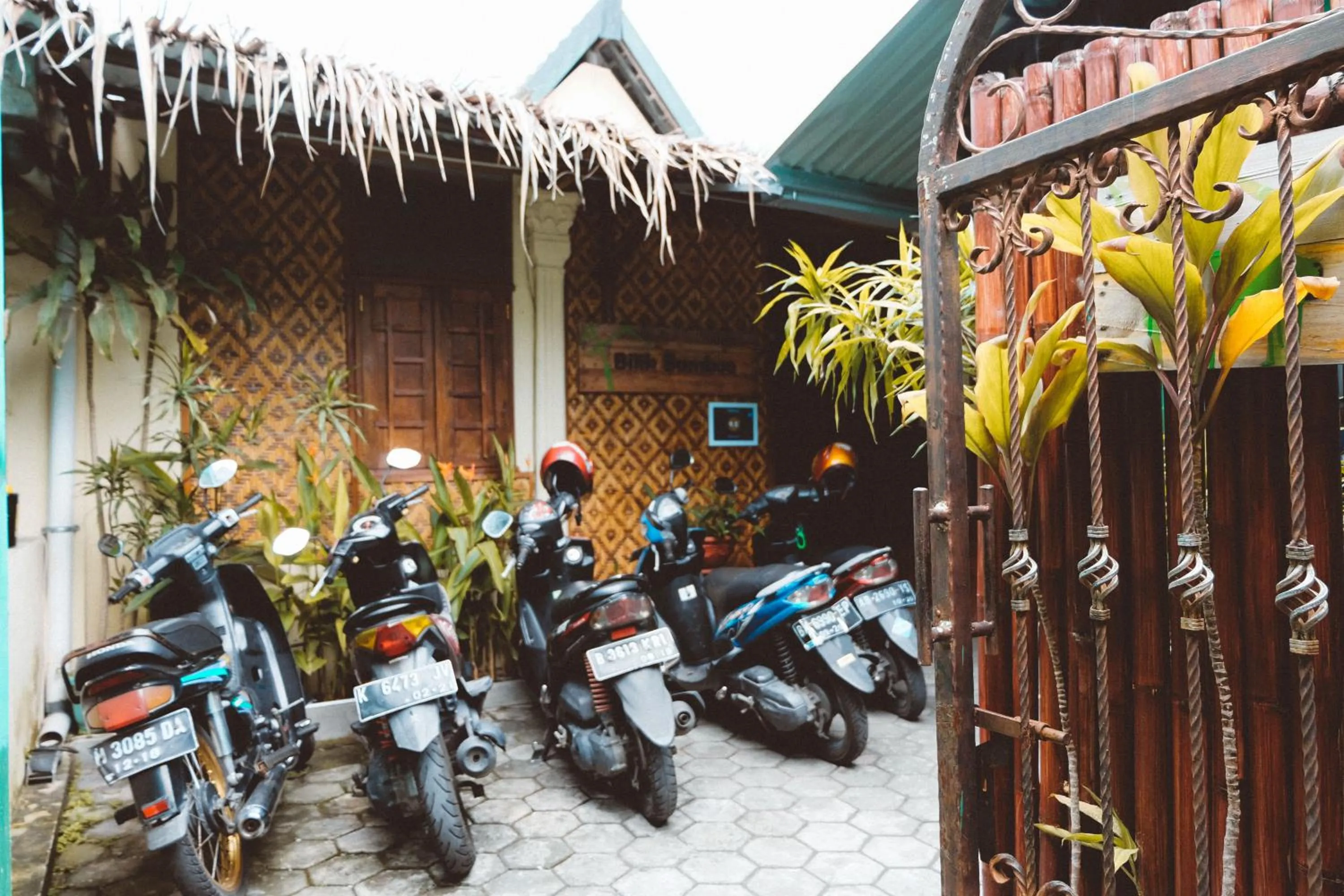 Area and facilities in Glory Homestay