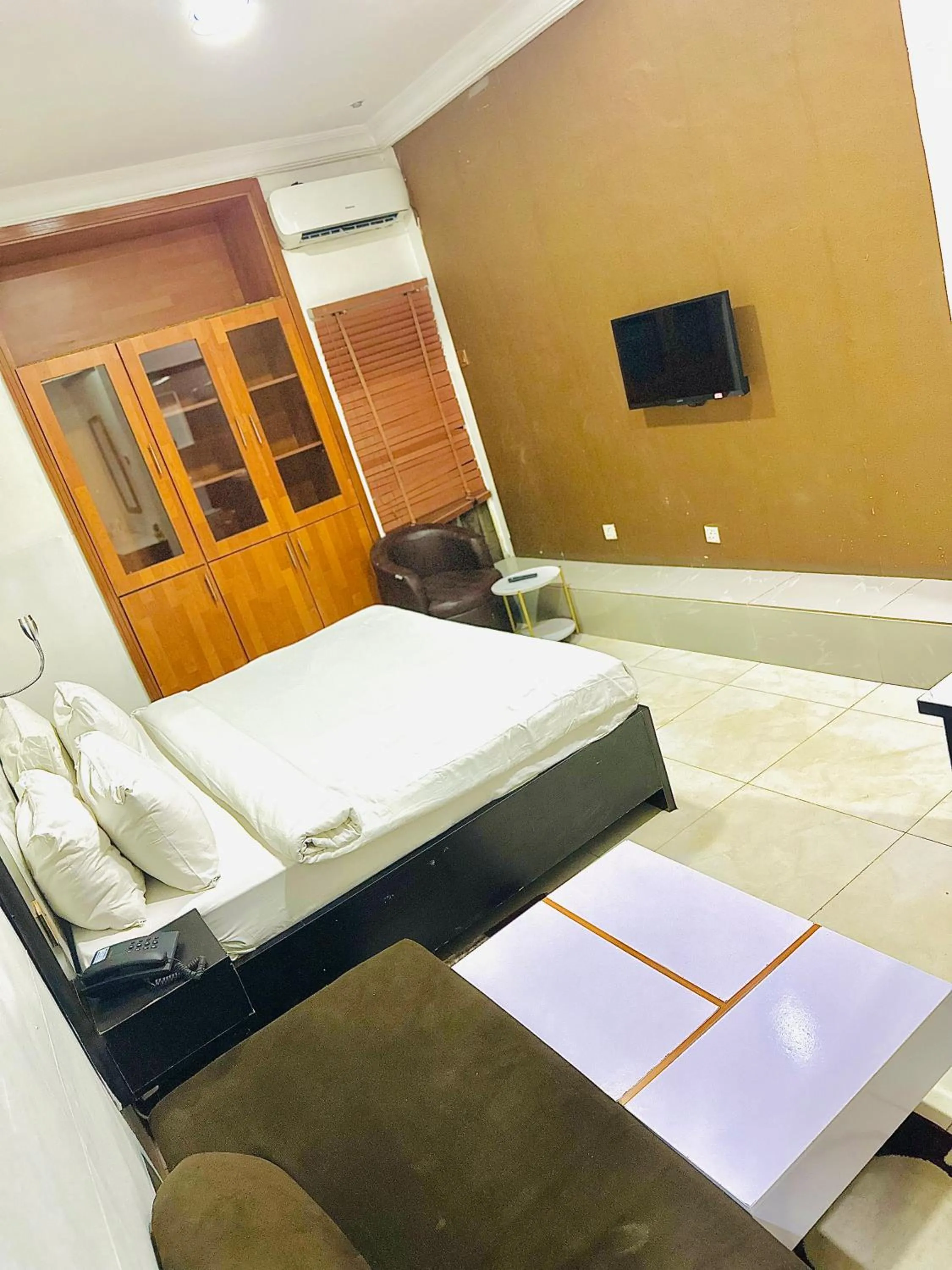 Bedroom in Posh Hotel and Suites Ikeja