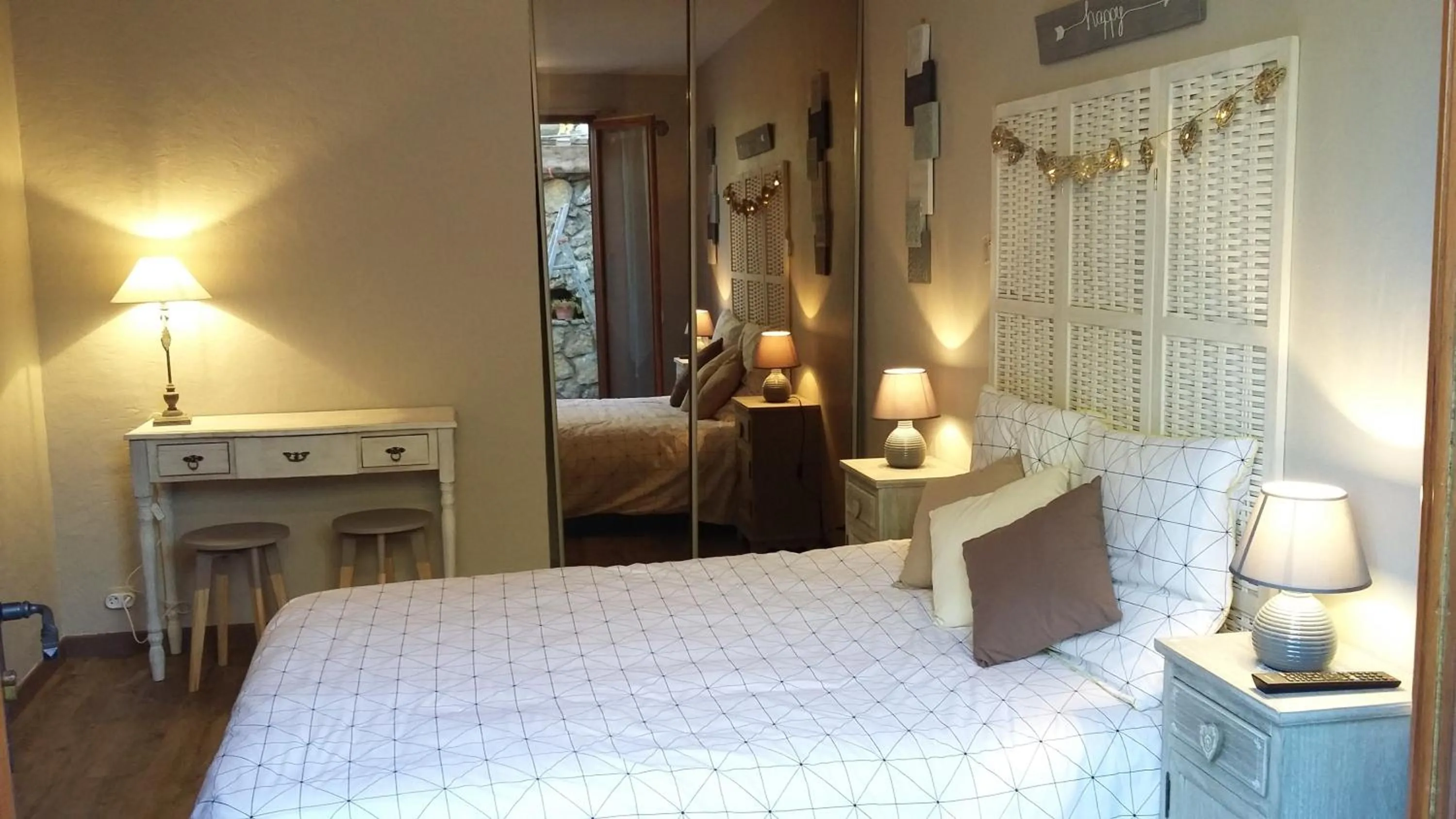 Bedroom, Bed in La roque