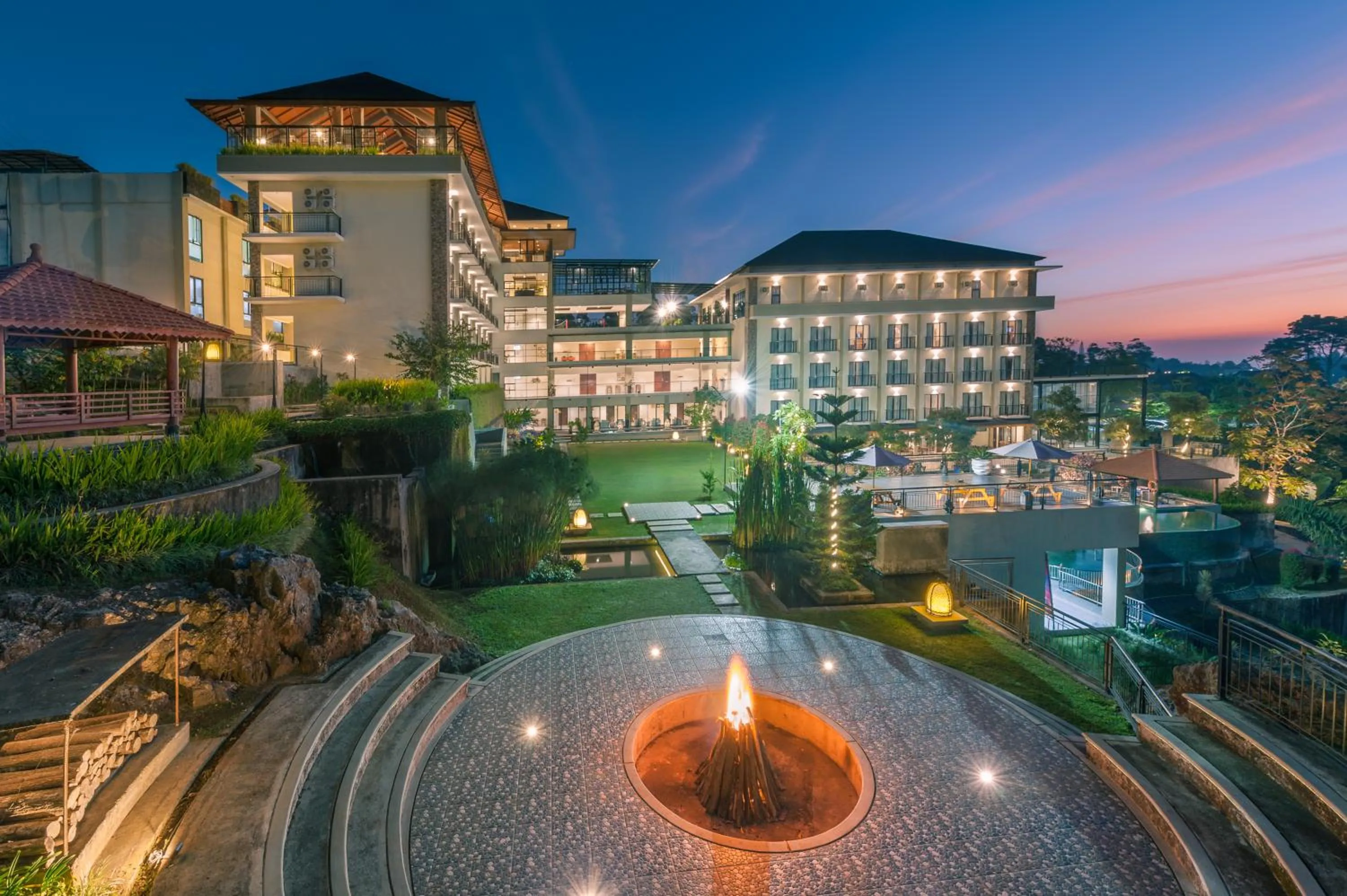 Nearby landmark in Nava Hotel Tawangmangu