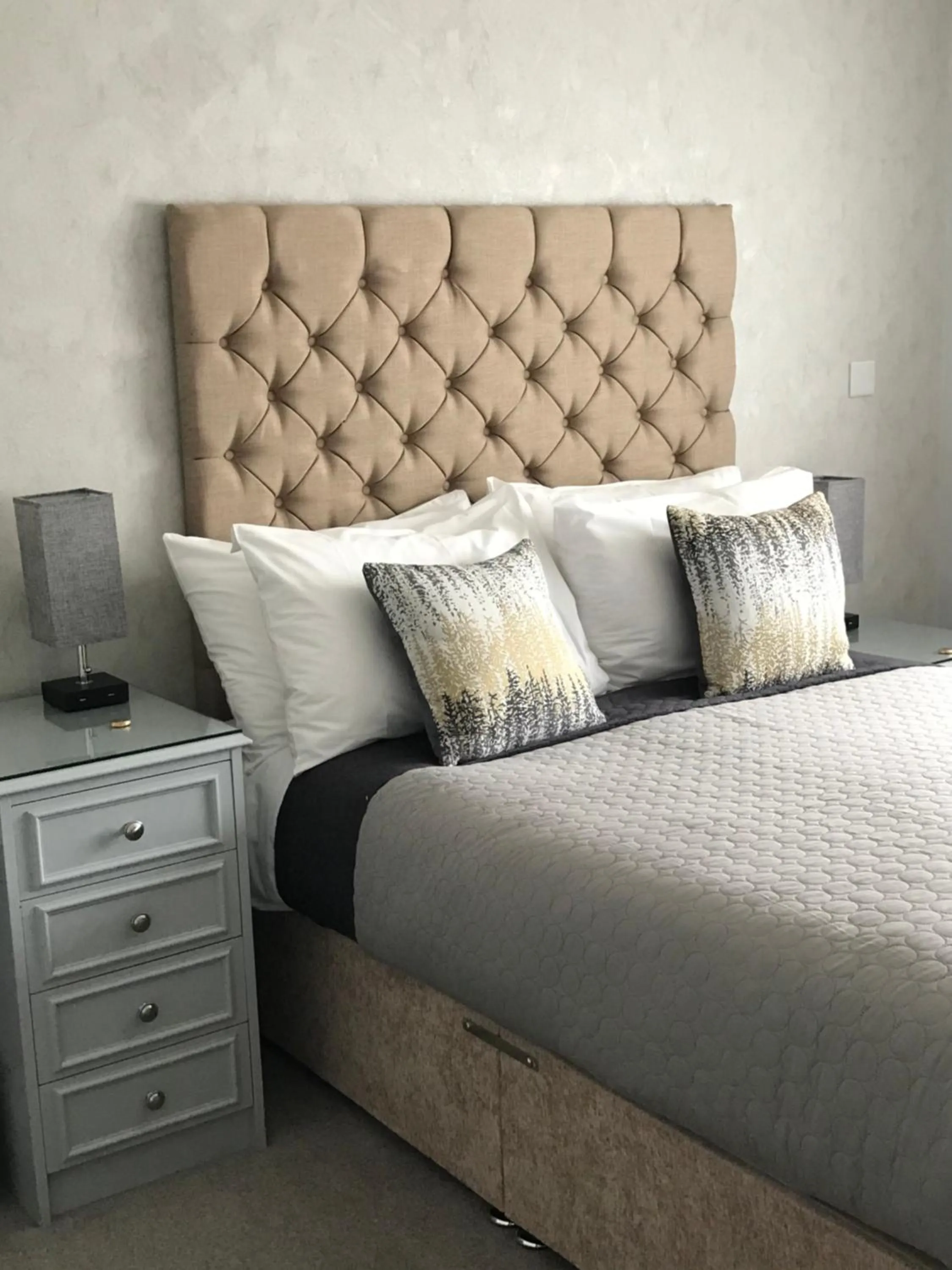 Bed in The Old School House Rooms