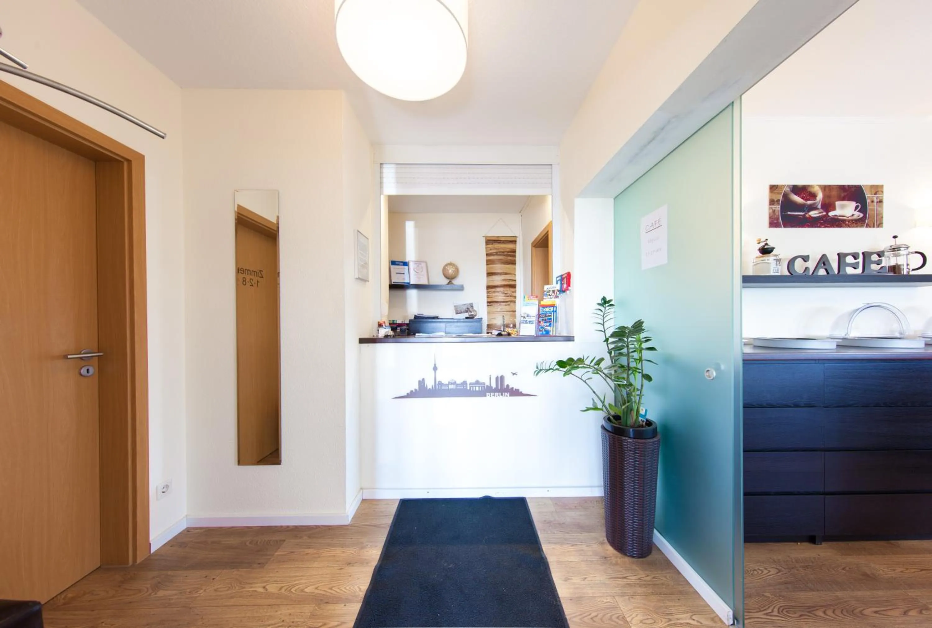 Facade/entrance, Bed in Garni-Hotel An der Weide