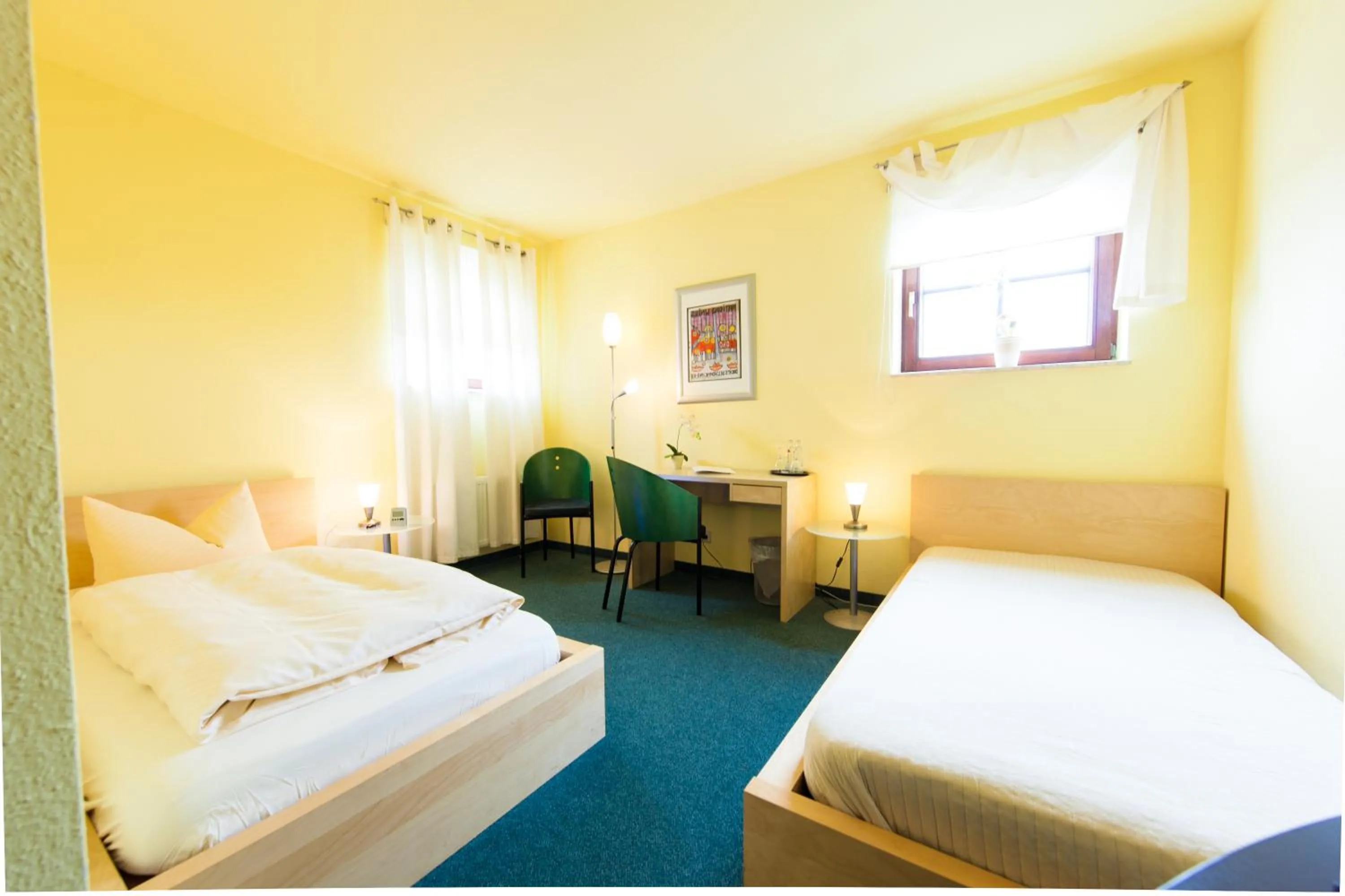 Photo of the whole room, Bed in Garni-Hotel An der Weide