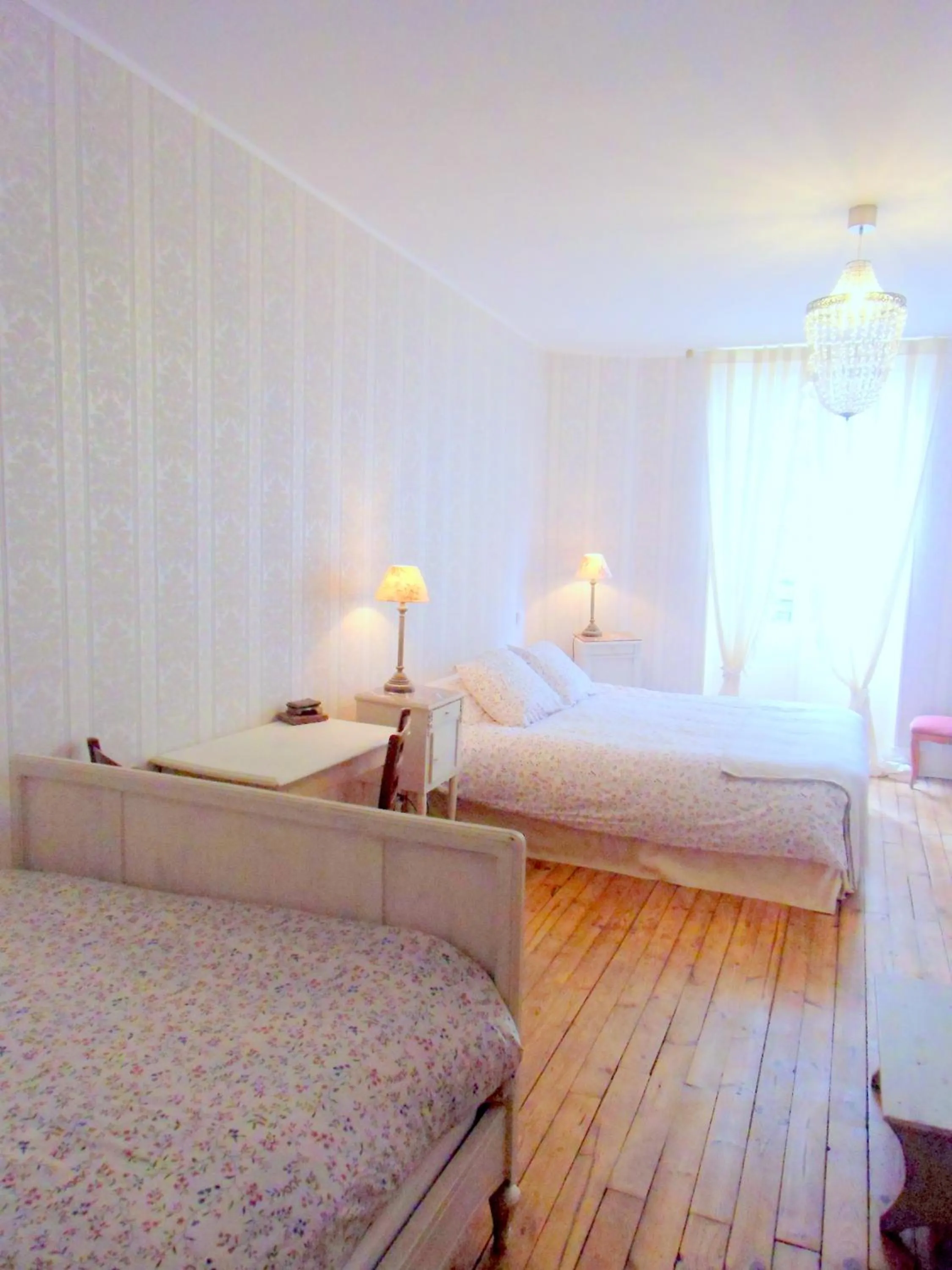 Photo of the whole room in Hôtel De La Providence