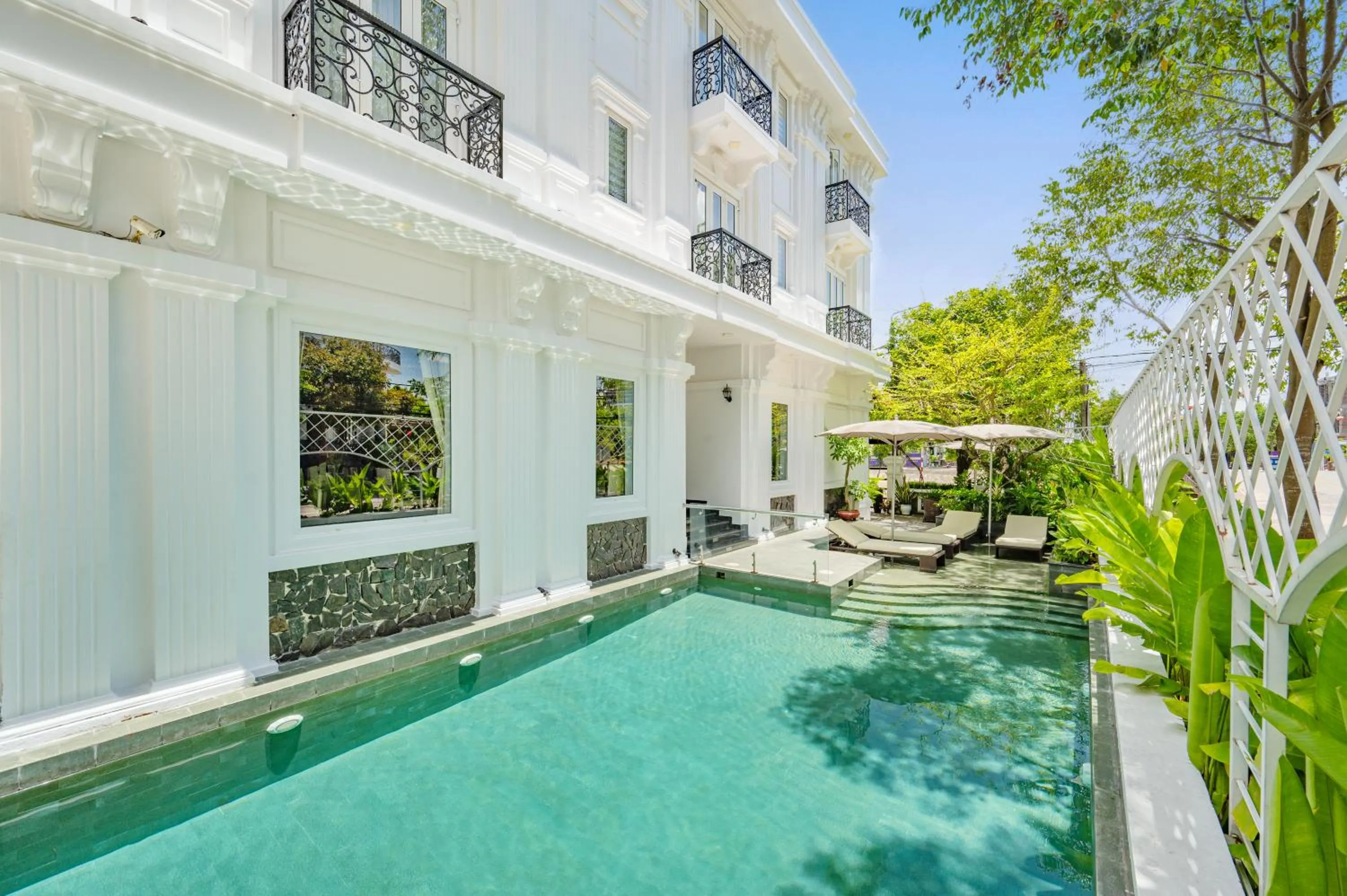 Swimming pool in Hoi An Canal House
