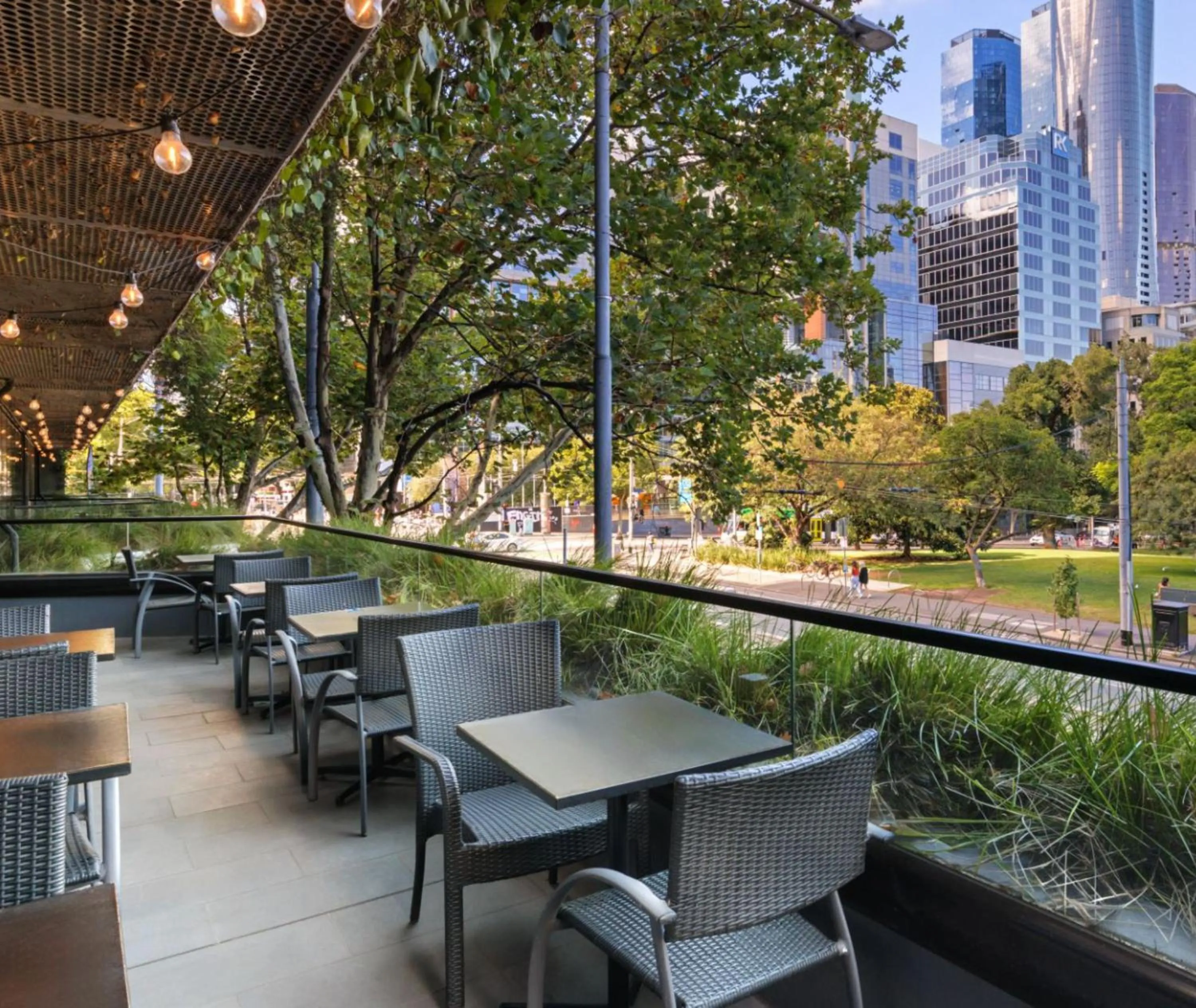 Restaurant/places to eat in Avani Melbourne Jazz Corner Residences