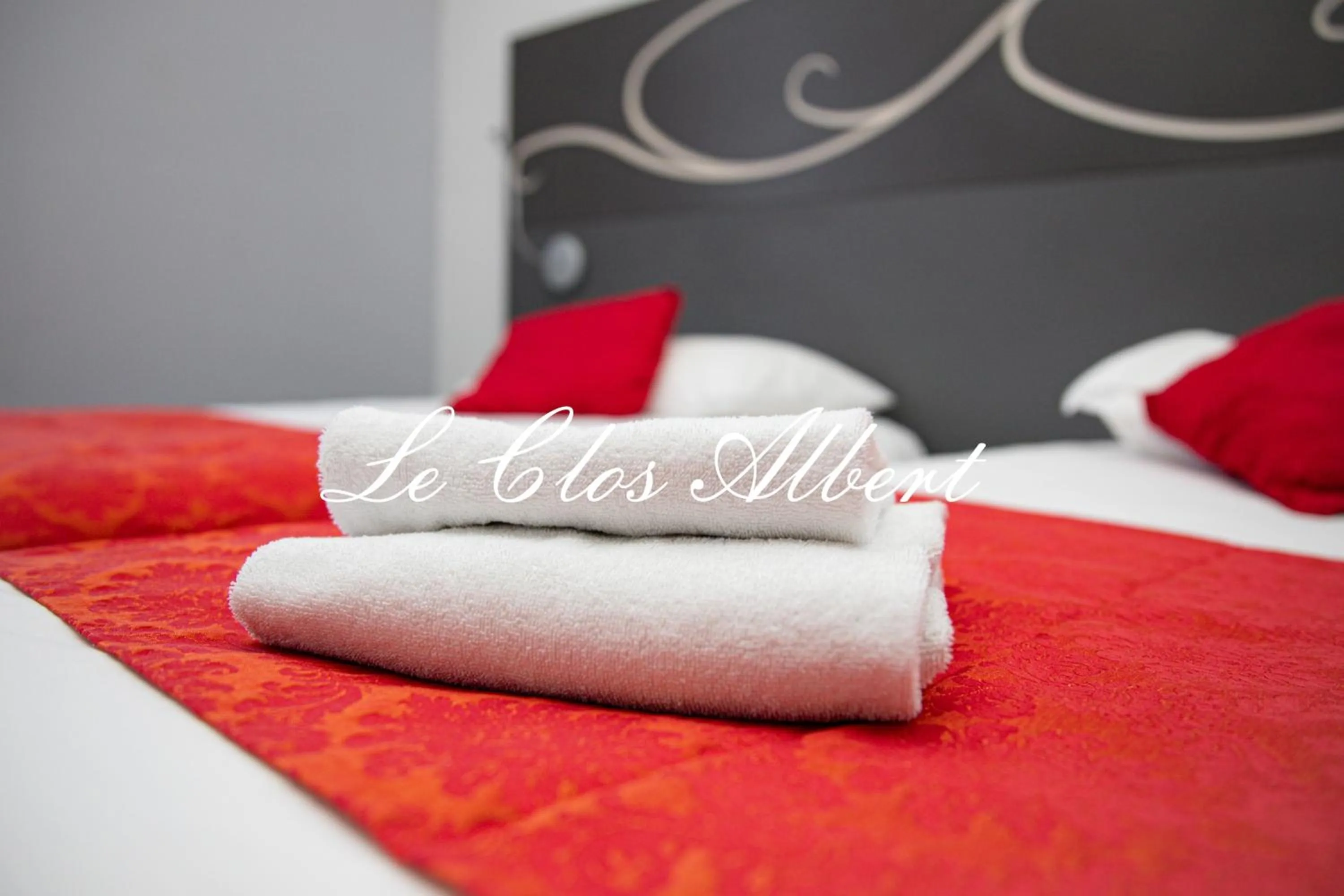 Bed in Le Clos Albert