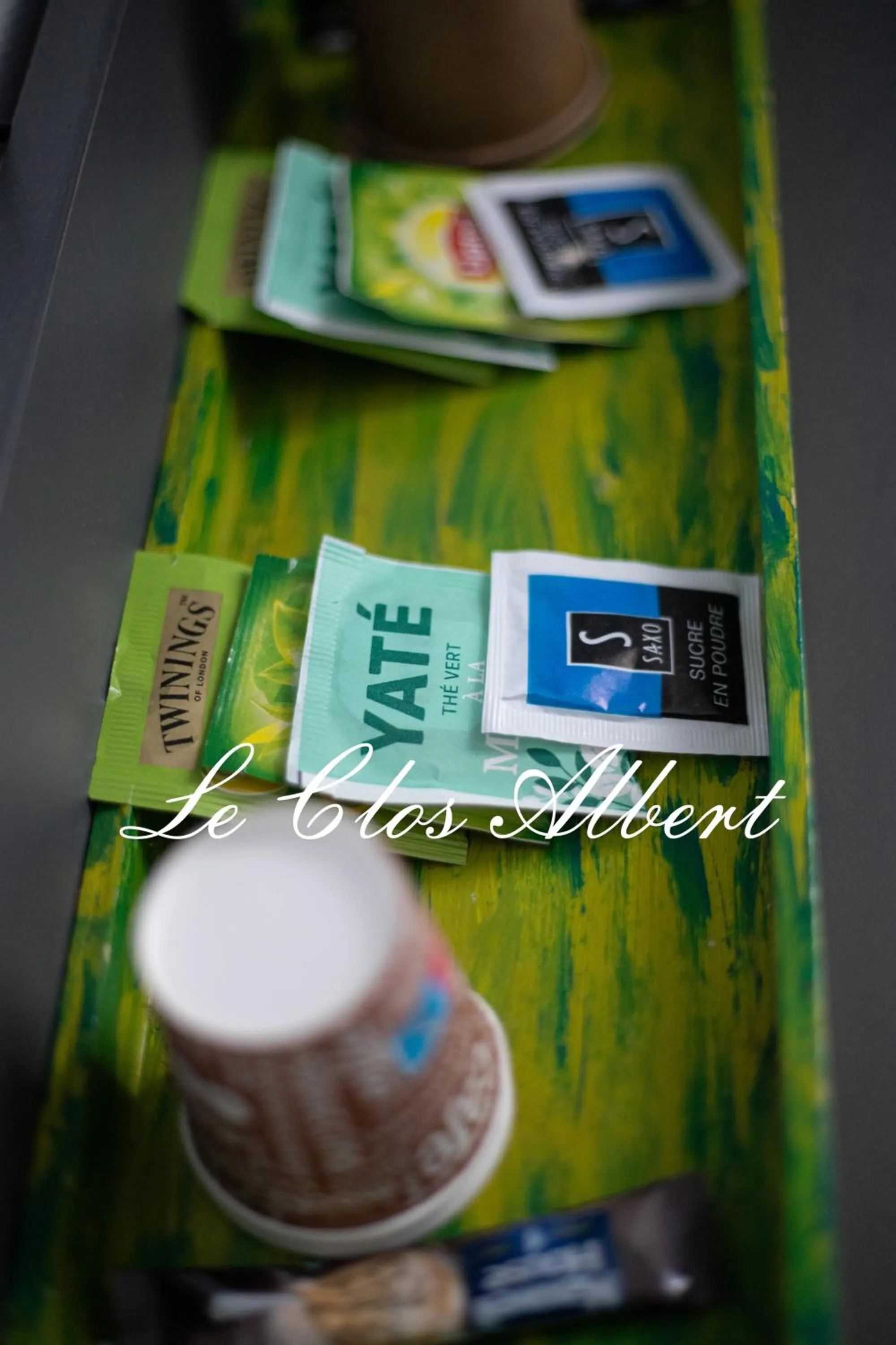 Coffee/tea facilities in Le Clos Albert