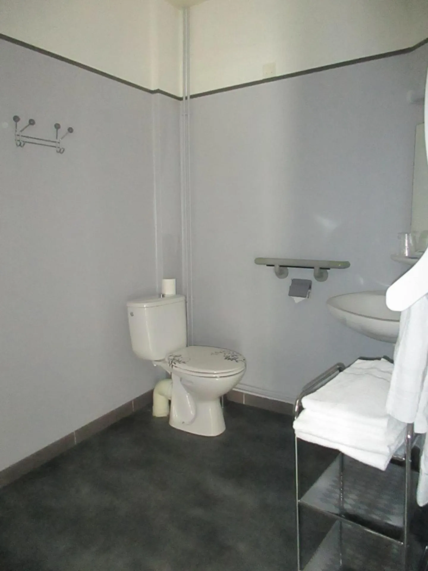 Toilet in Le Clos Albert