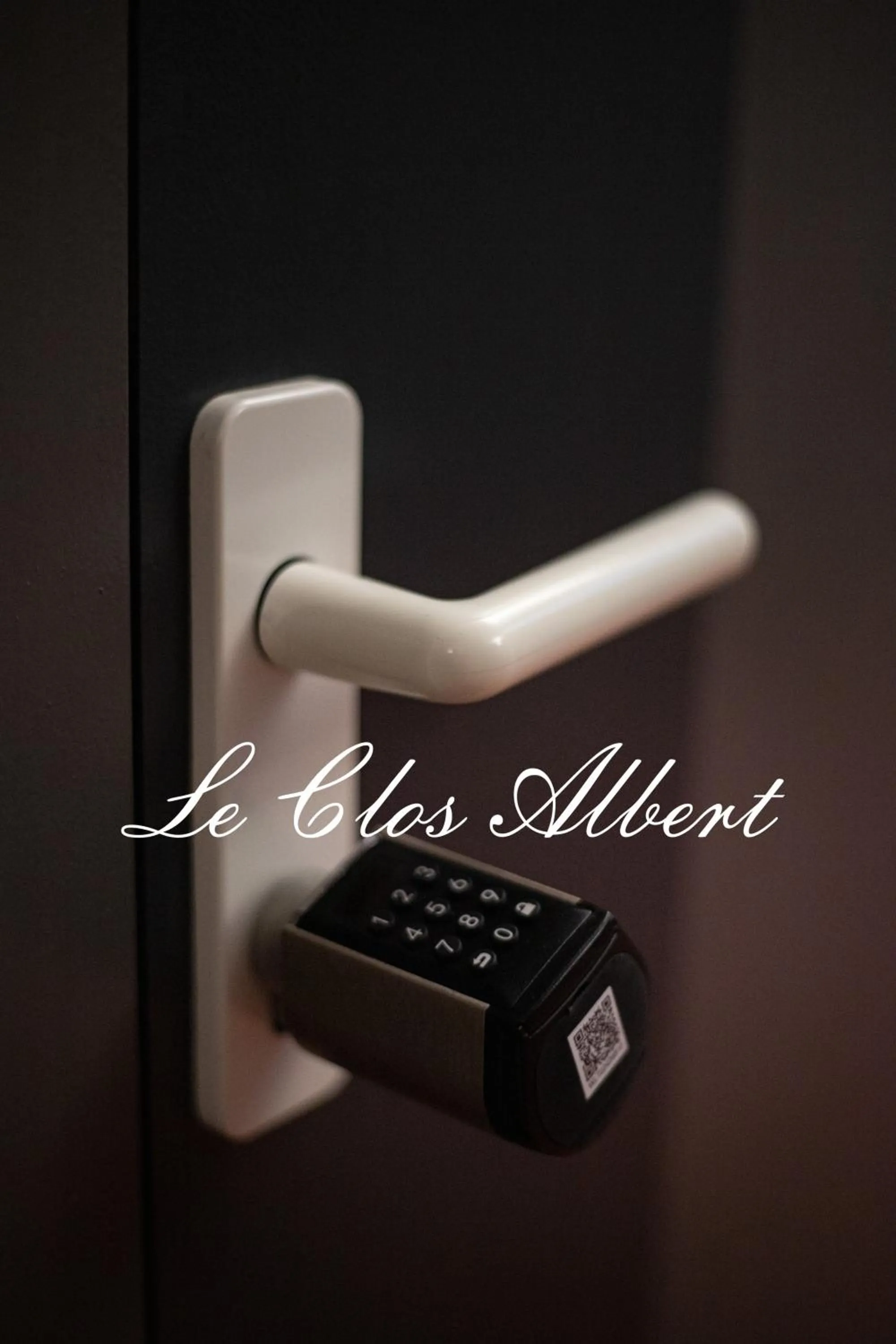 Property building in Le Clos Albert