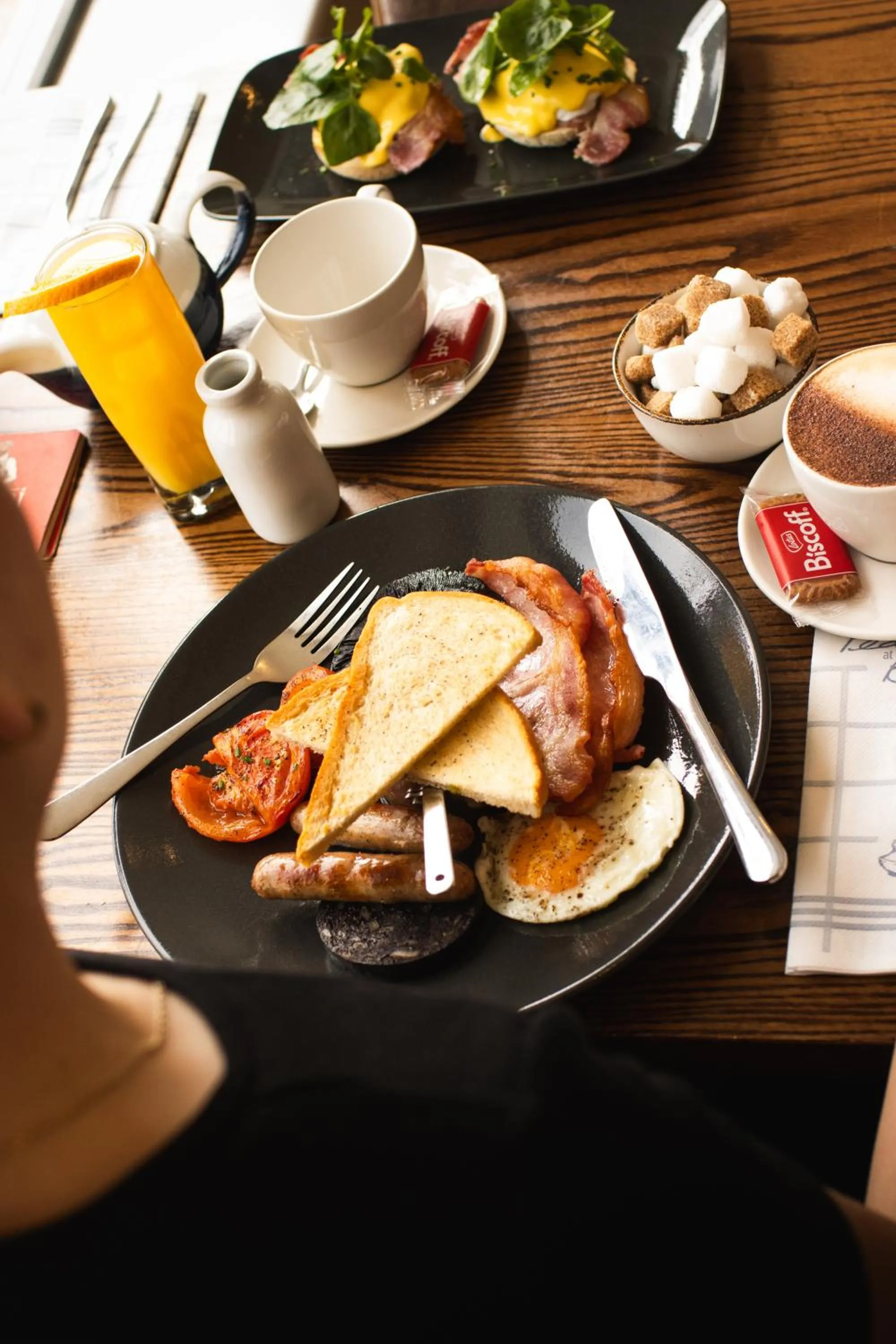 Breakfast in The Peacock at Barlow