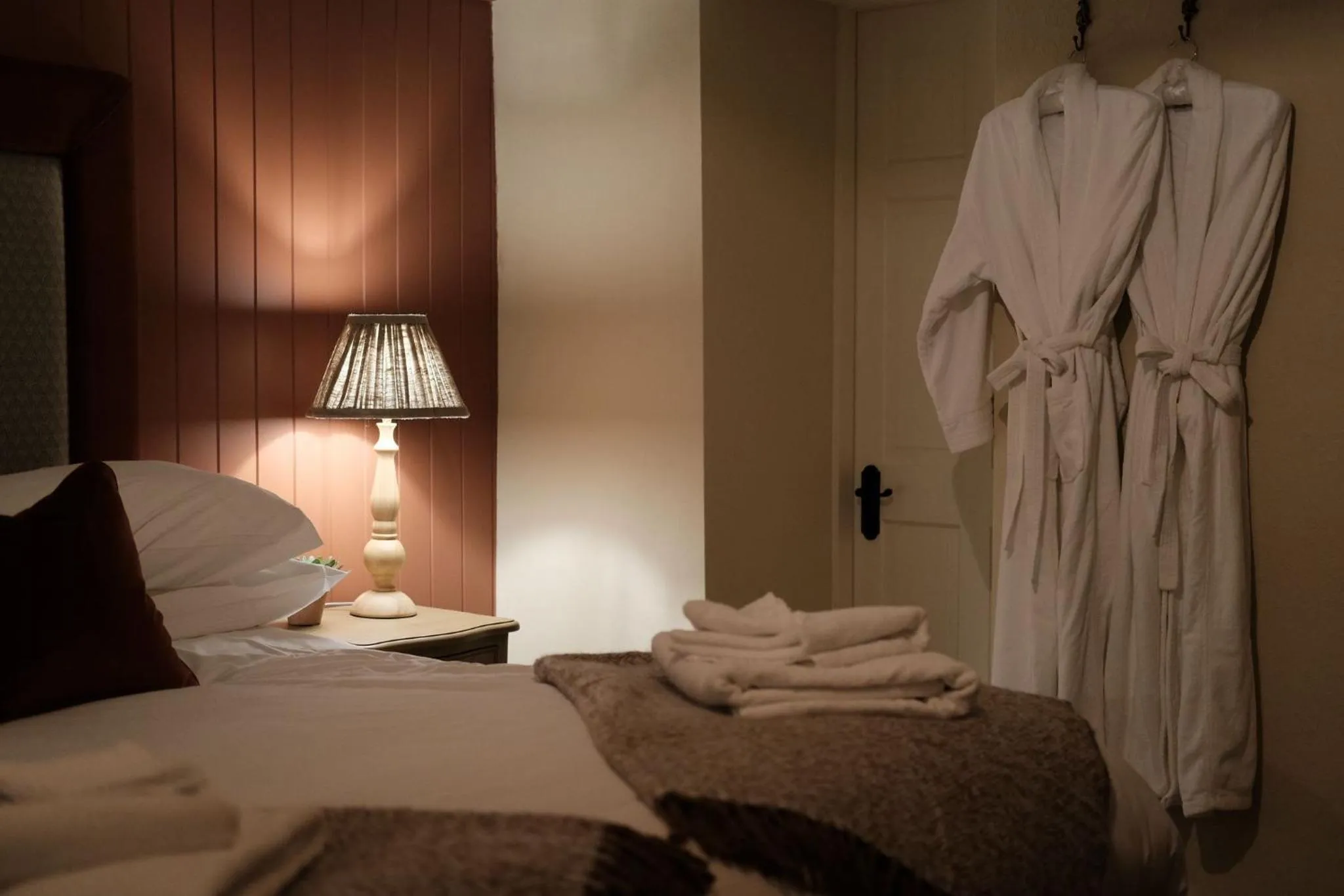 Bed in The Peacock at Barlow