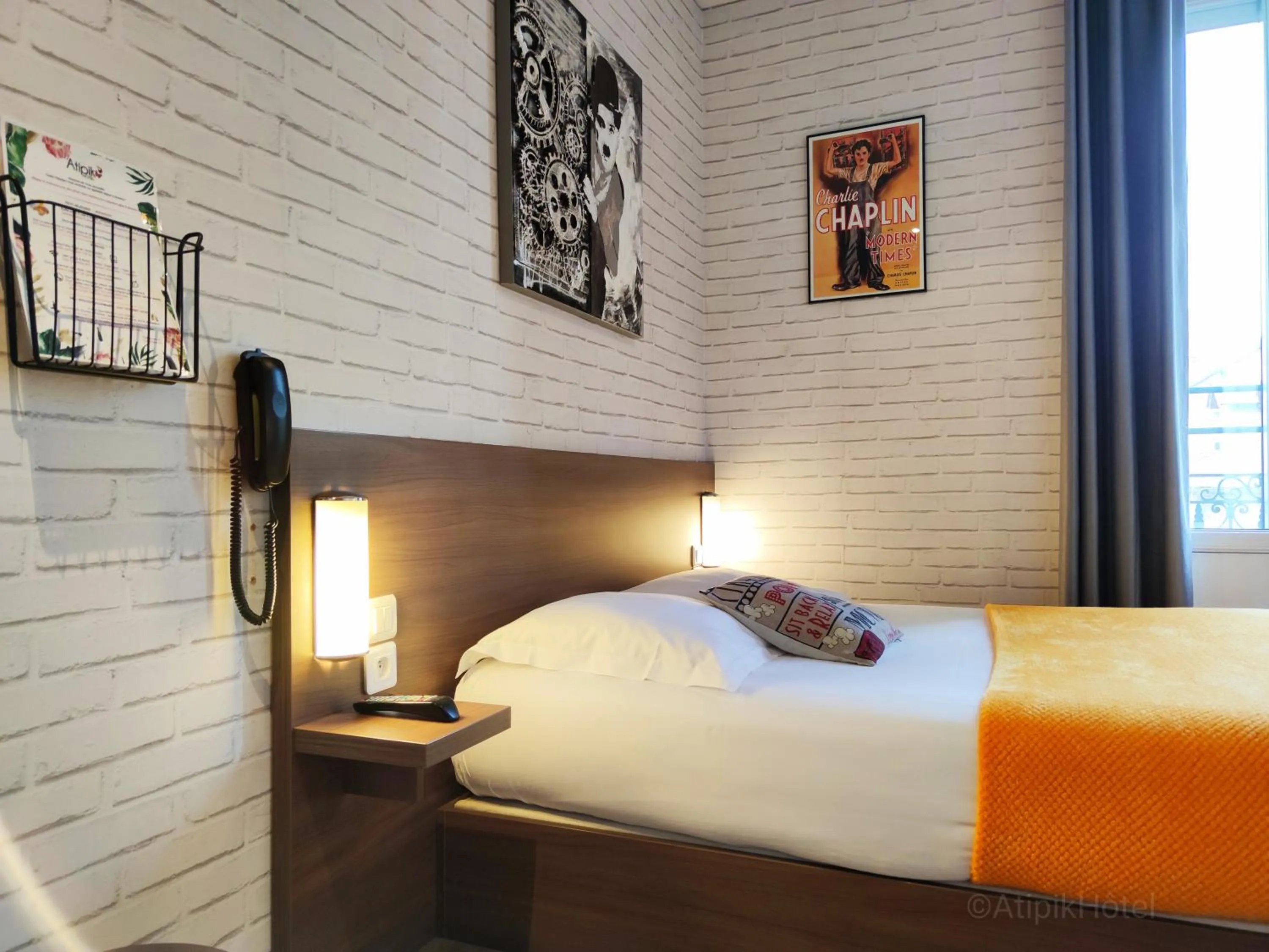 Bed in Atipik Hôtel