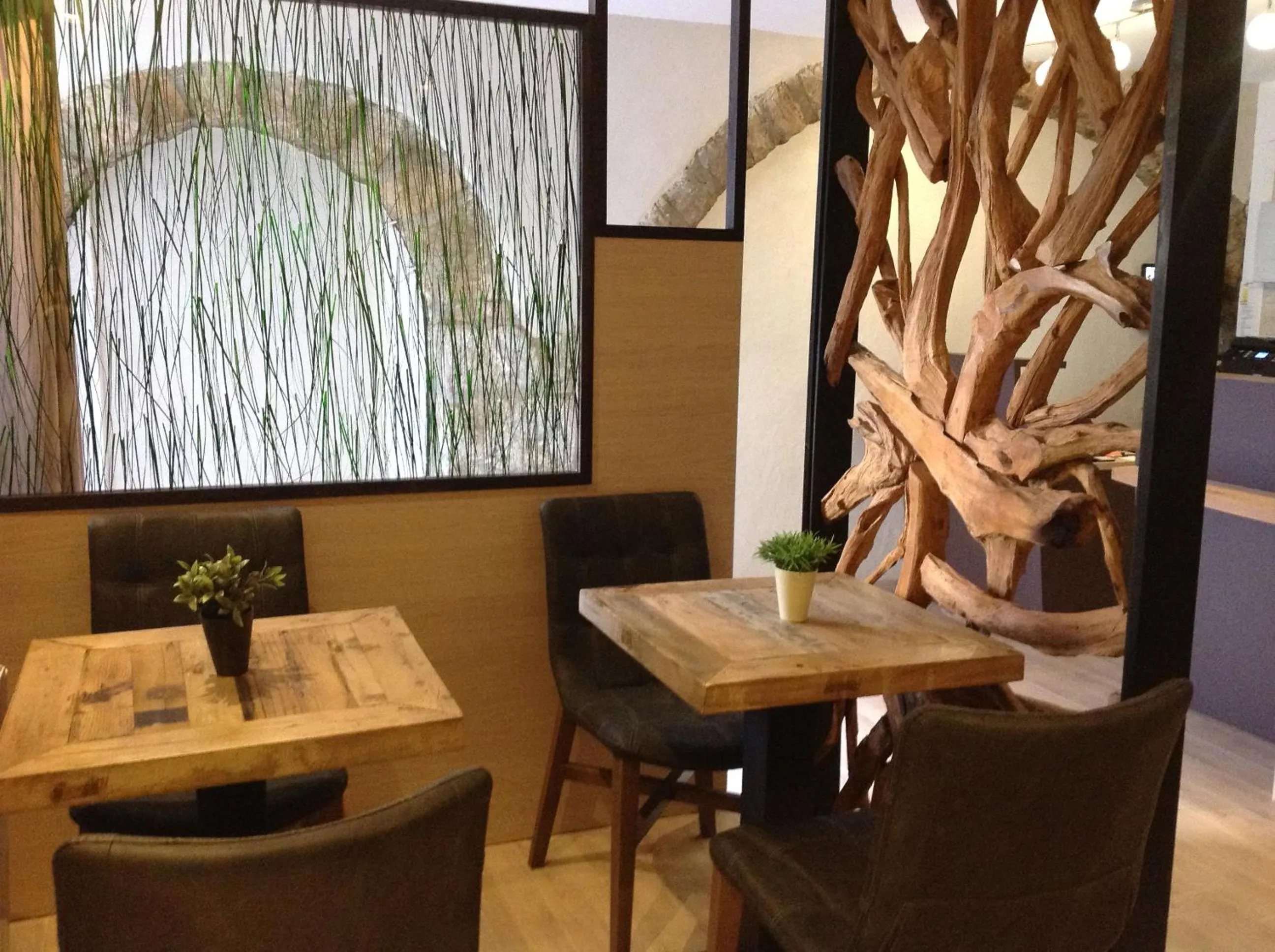 Lounge or bar in Atipik Hôtel