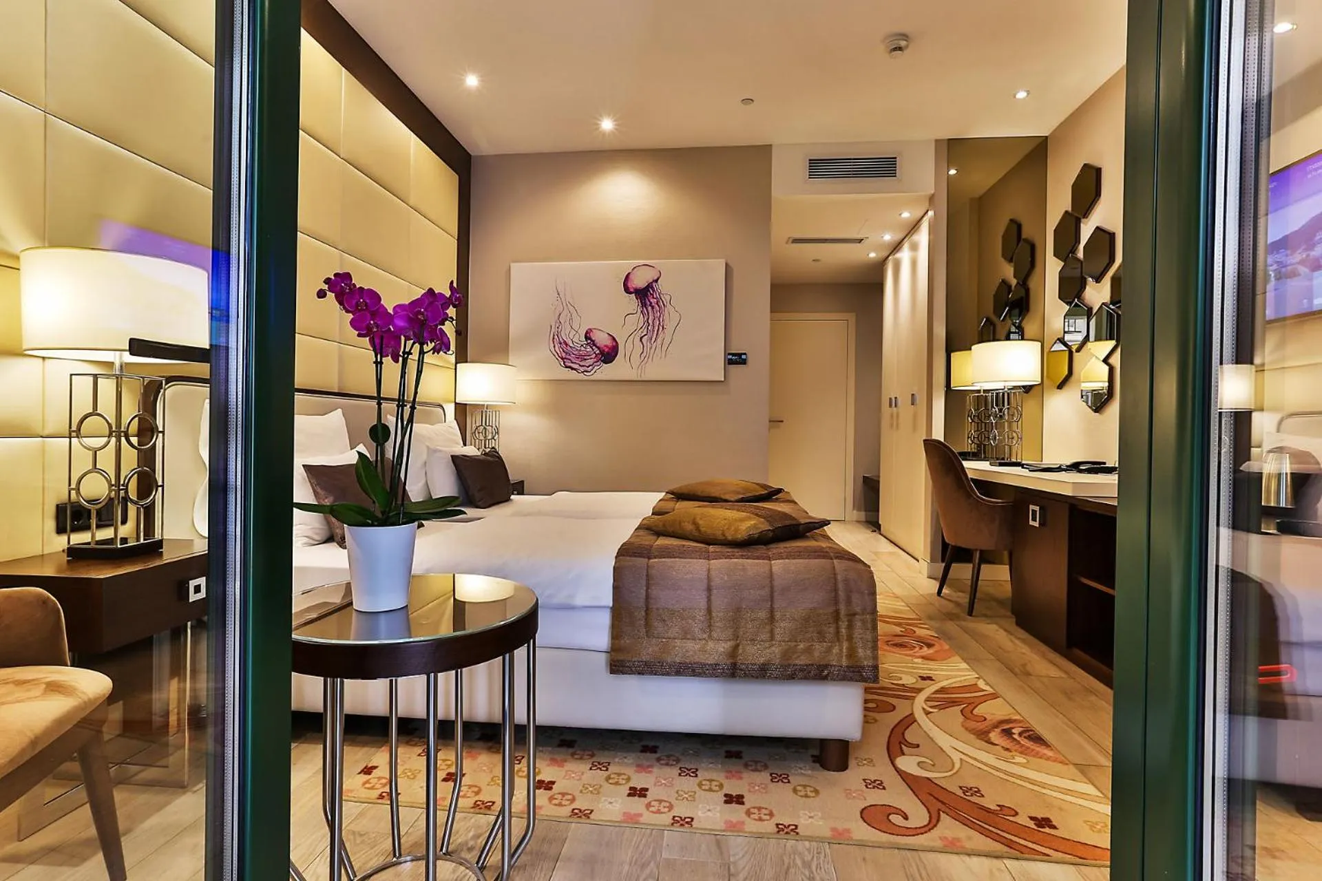 Bedroom, Bed in Hotel Riva by Aycon