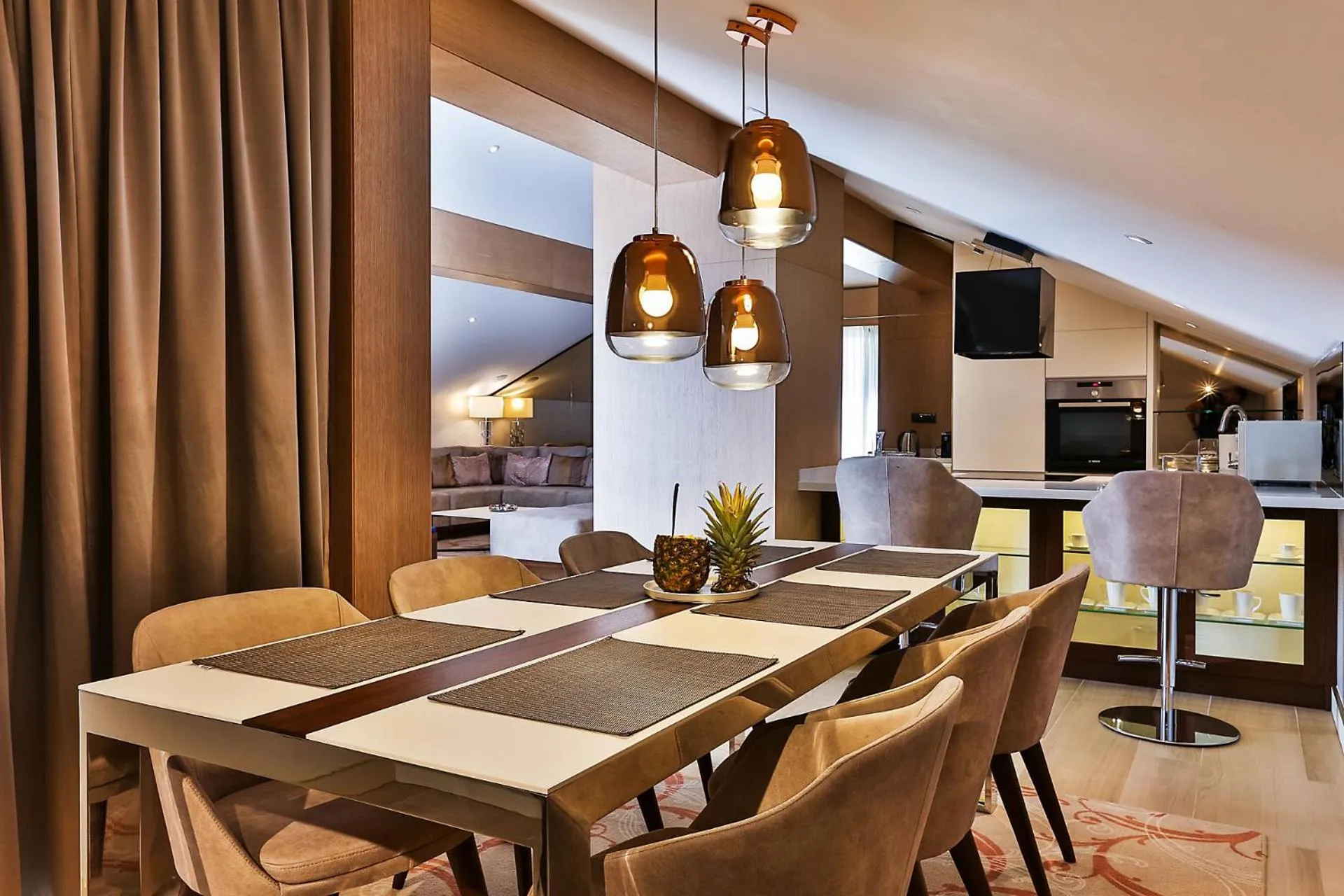 Dining area in Hotel Riva by Aycon