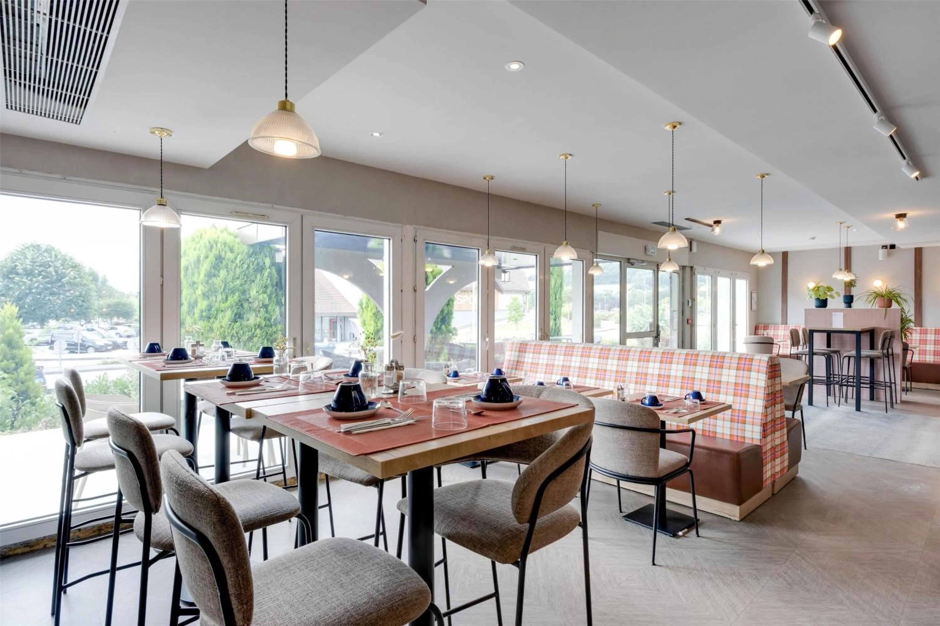 Lobby or reception in Best Western Kobalt Annecy Nord - Epagny