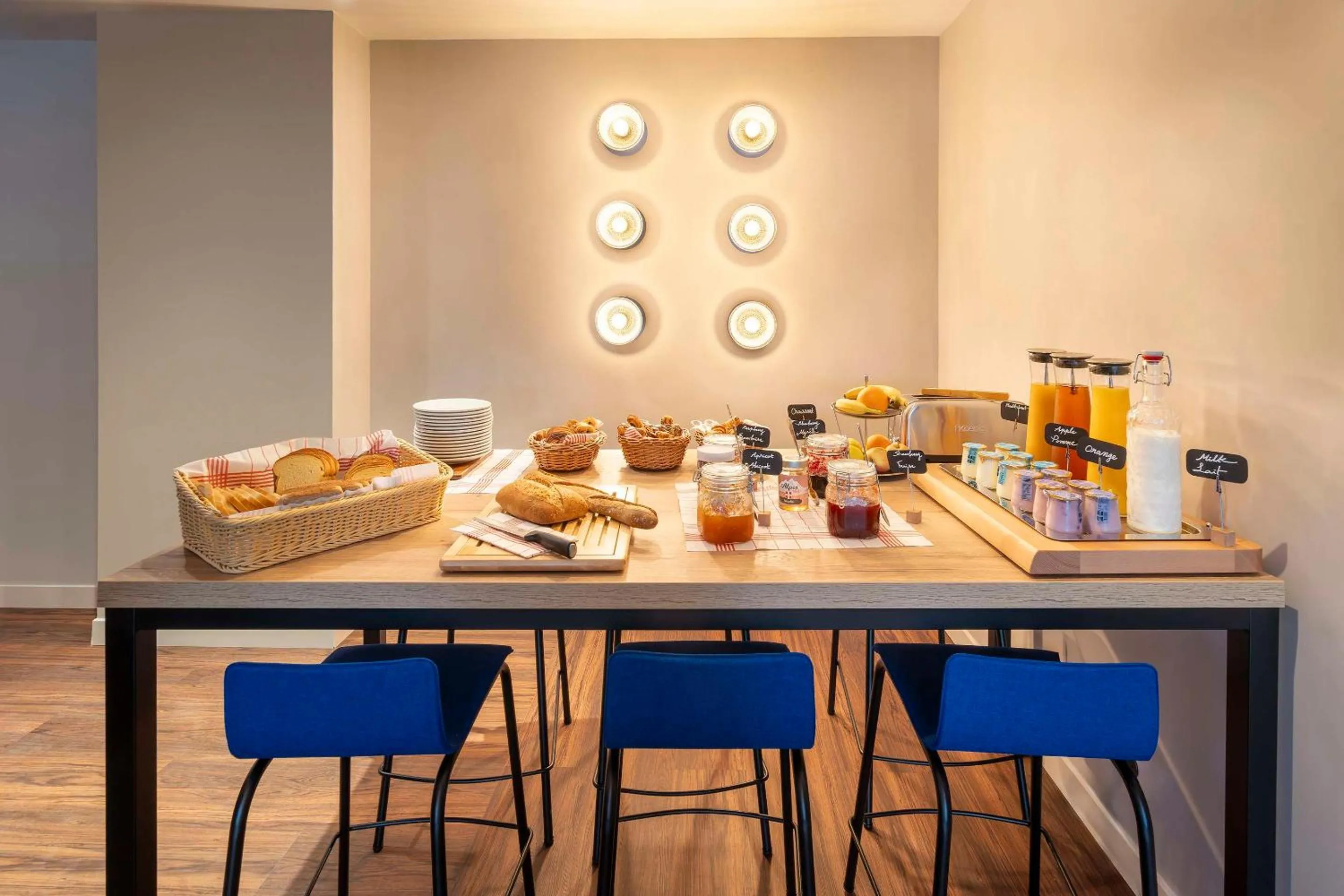 Food and drinks in Best Western Kobalt Annecy Nord - Epagny