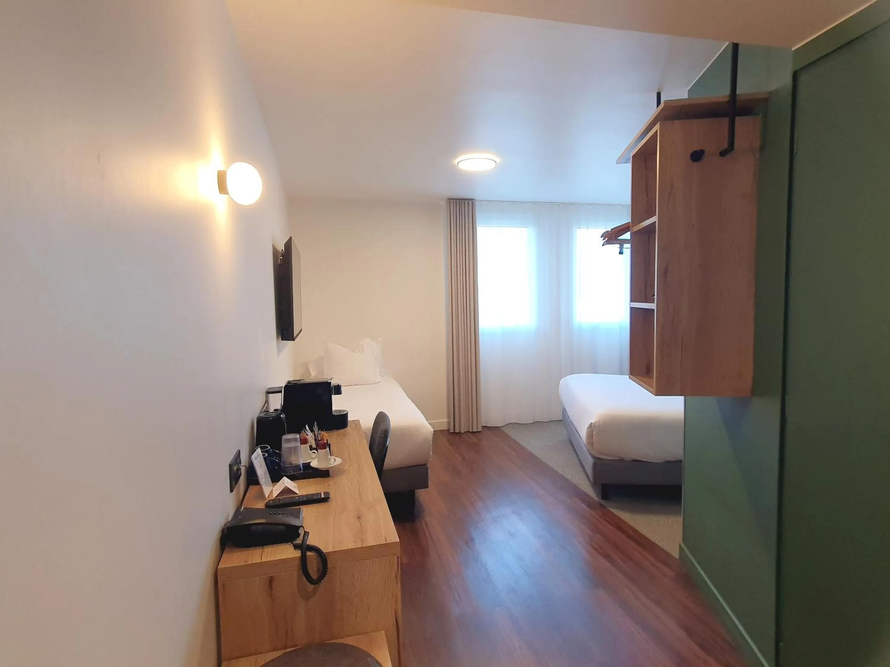 Bedroom, Bed in Best Western Kobalt Annecy Nord - Epagny