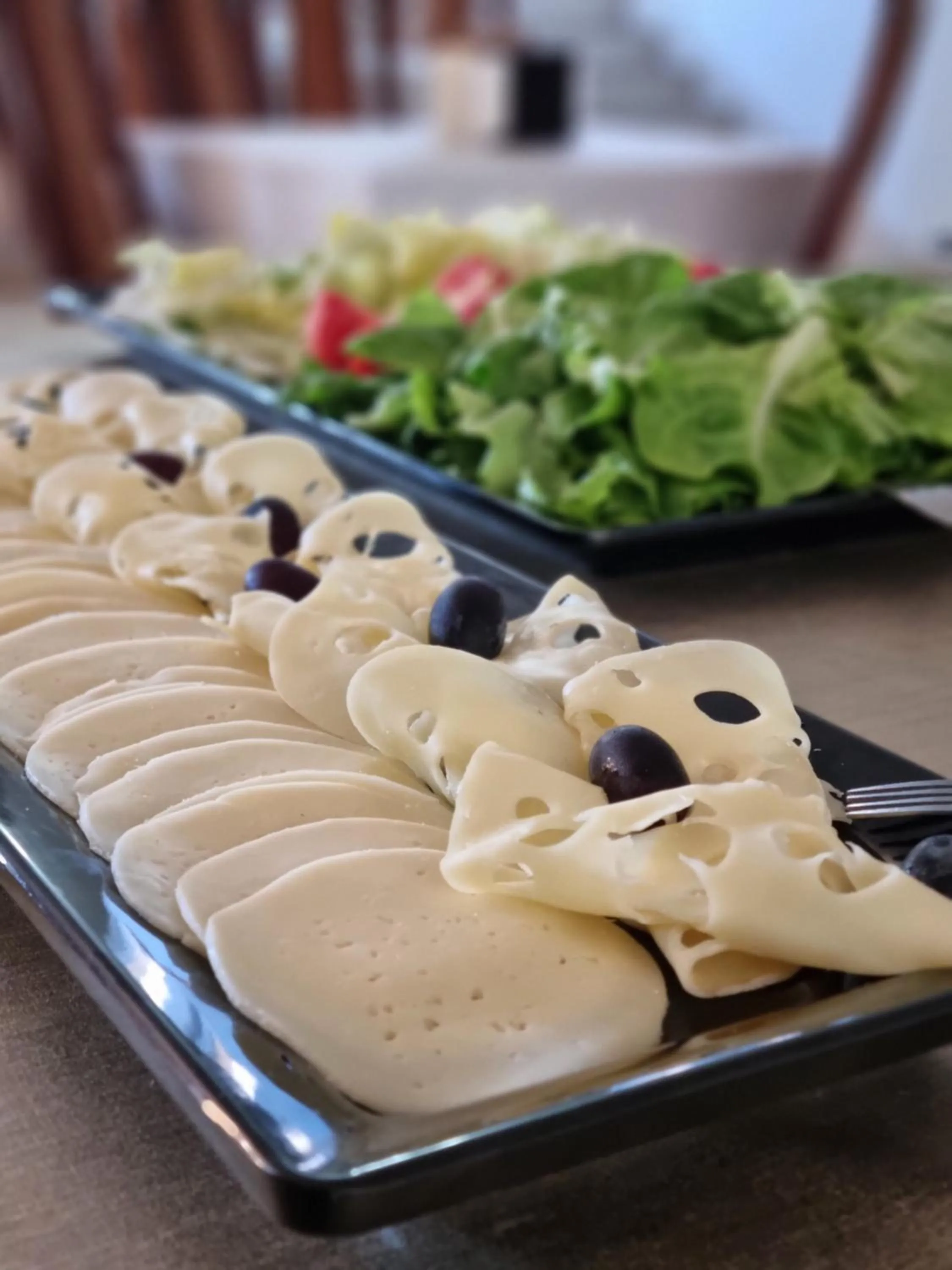 Continental breakfast in Paradiso Park