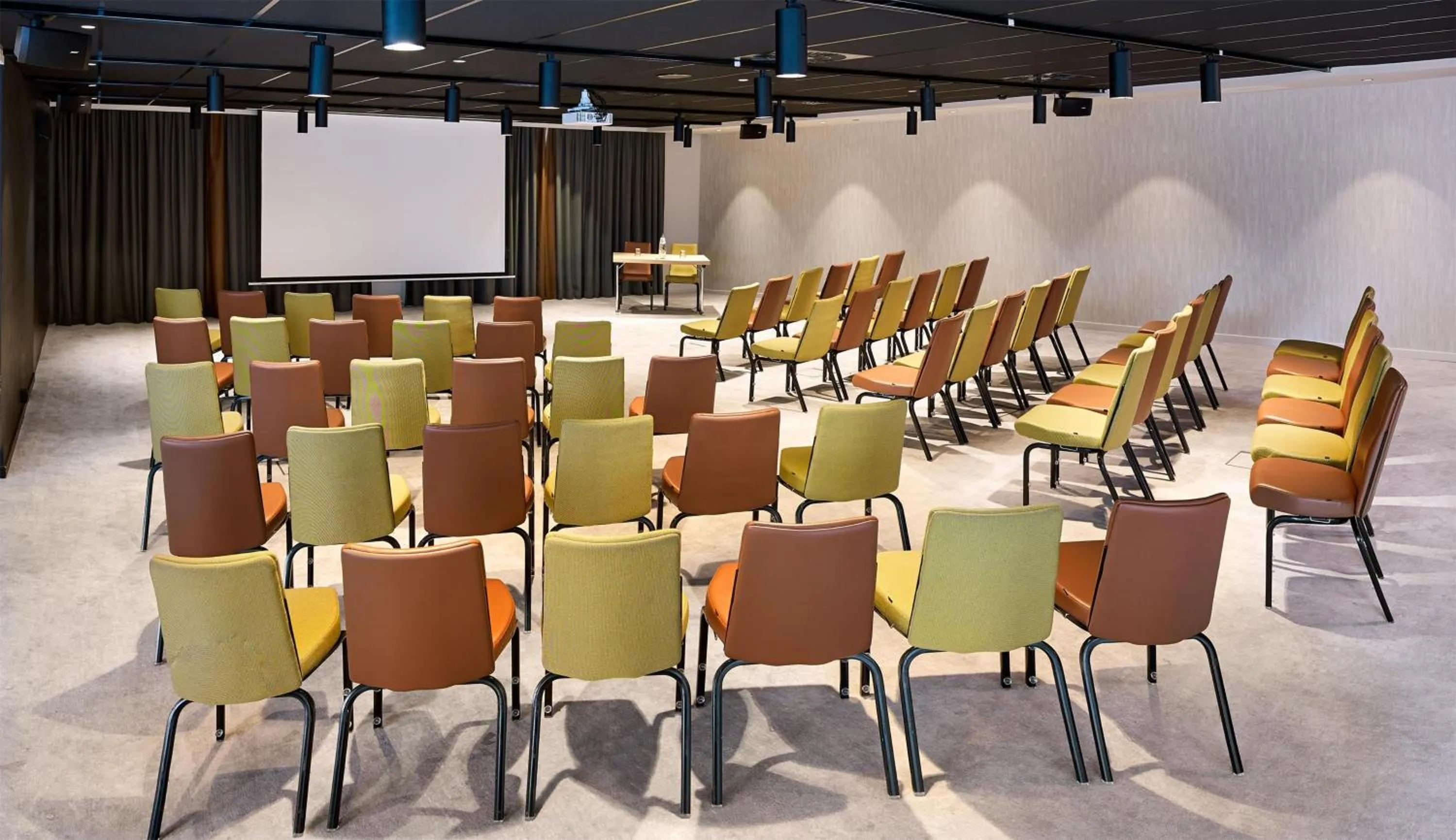 Meeting/conference room in Park Inn By Radisson Brussels Airport