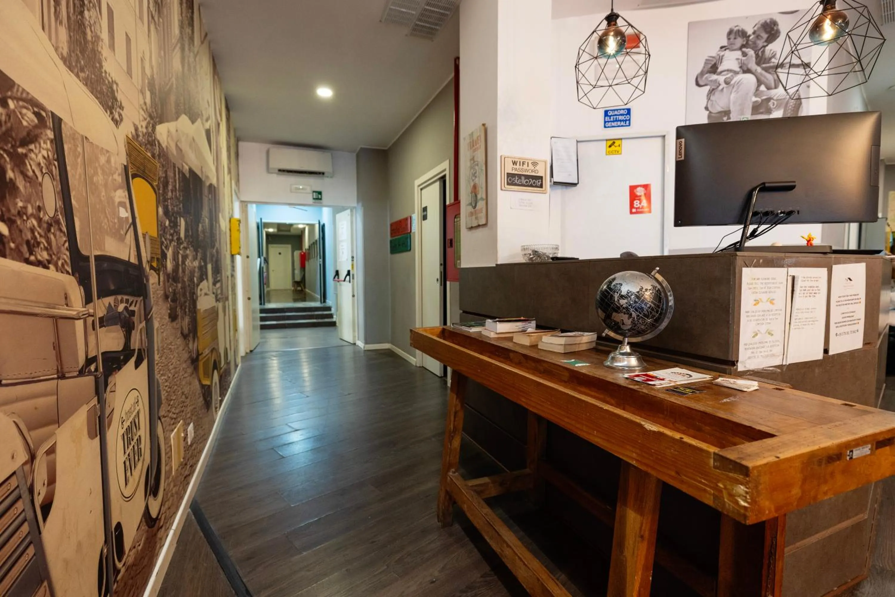 Lobby or reception in Hostel Trastevere