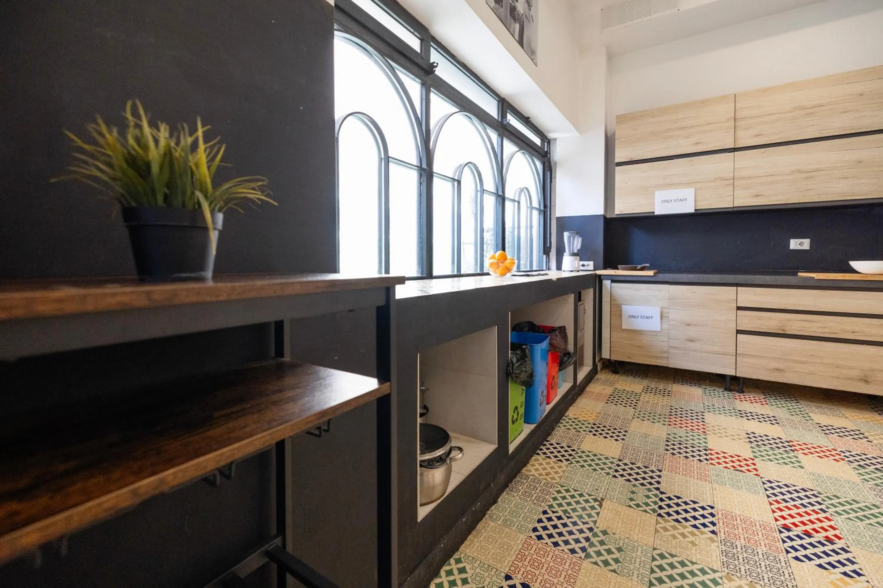 kitchen in Hostel Trastevere