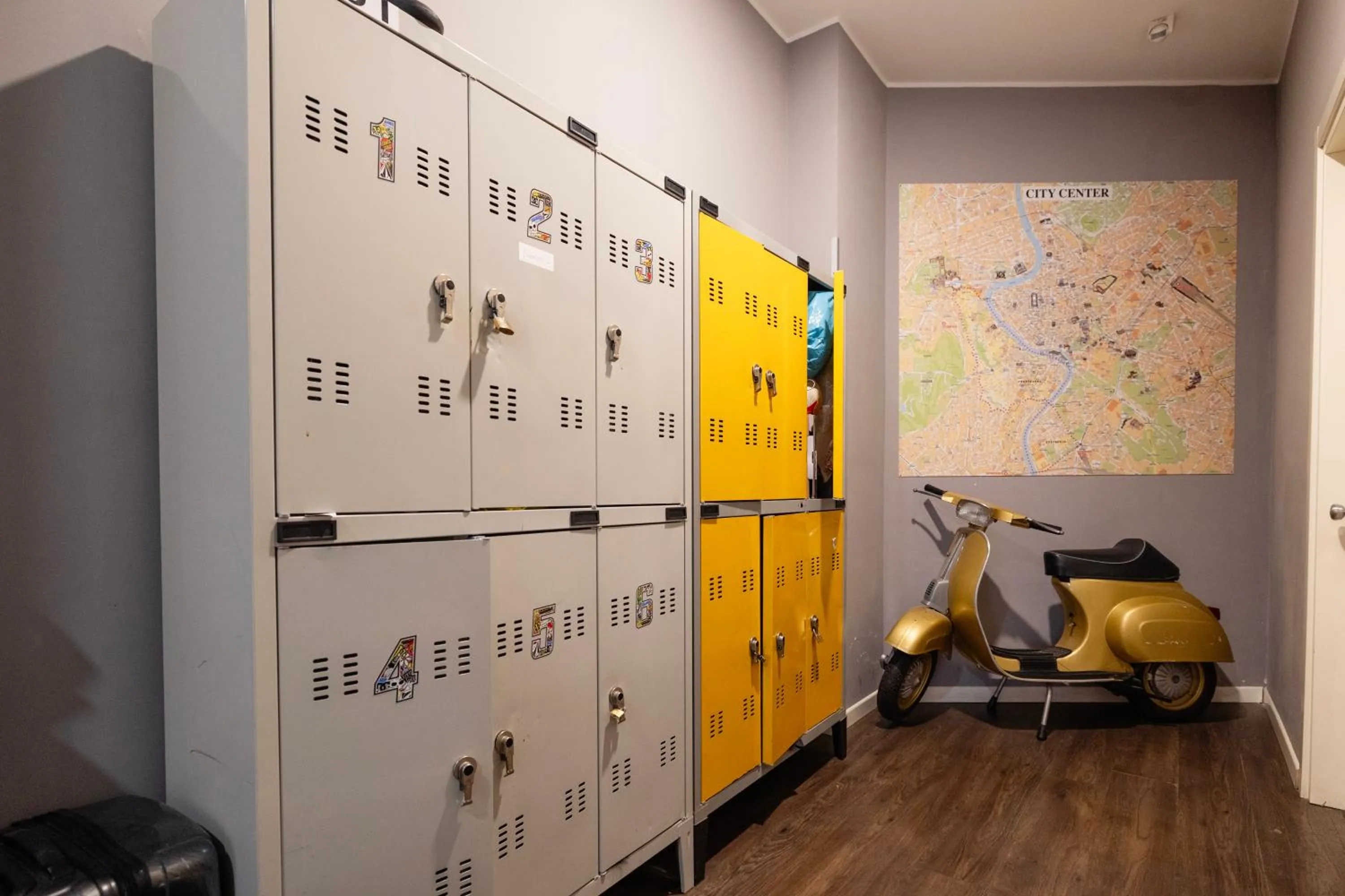 locker in Hostel Trastevere
